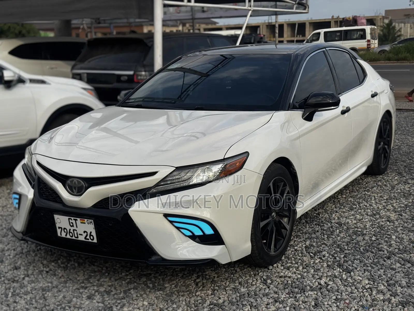 Toyota Camry XSE FWD (2.5L 4cyl 8AM) 2018 White