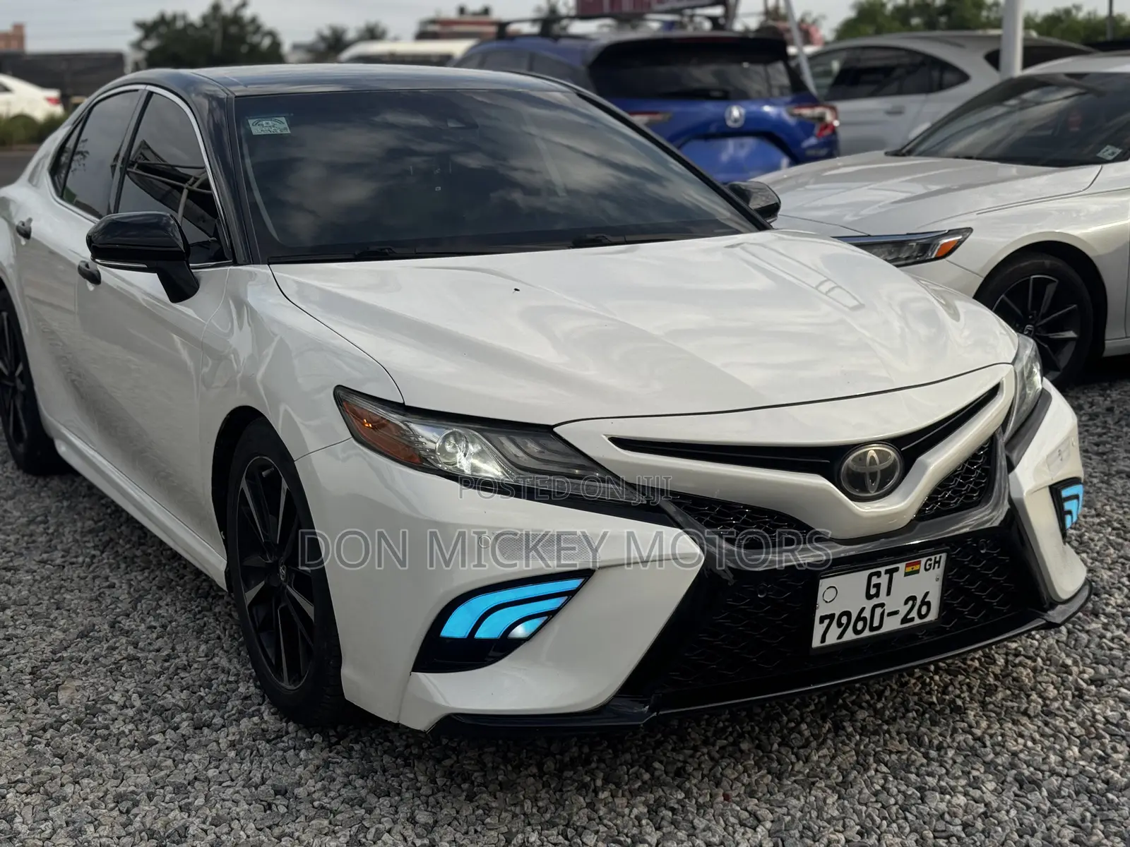 Toyota Camry XSE FWD (2.5L 4cyl 8AM) 2018 White