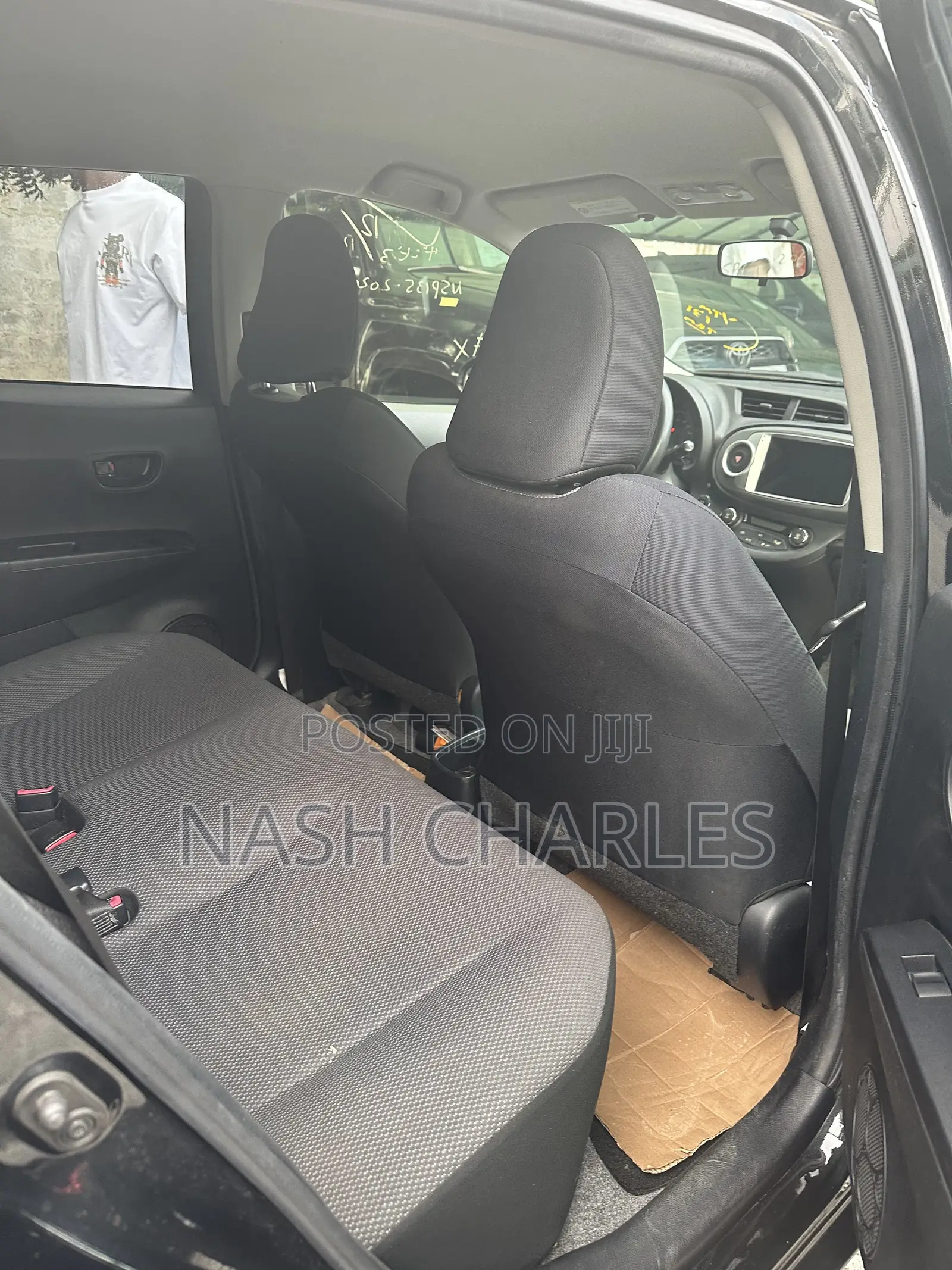 Toyota Vitz 1.3 AWD 3dr 2012 Black