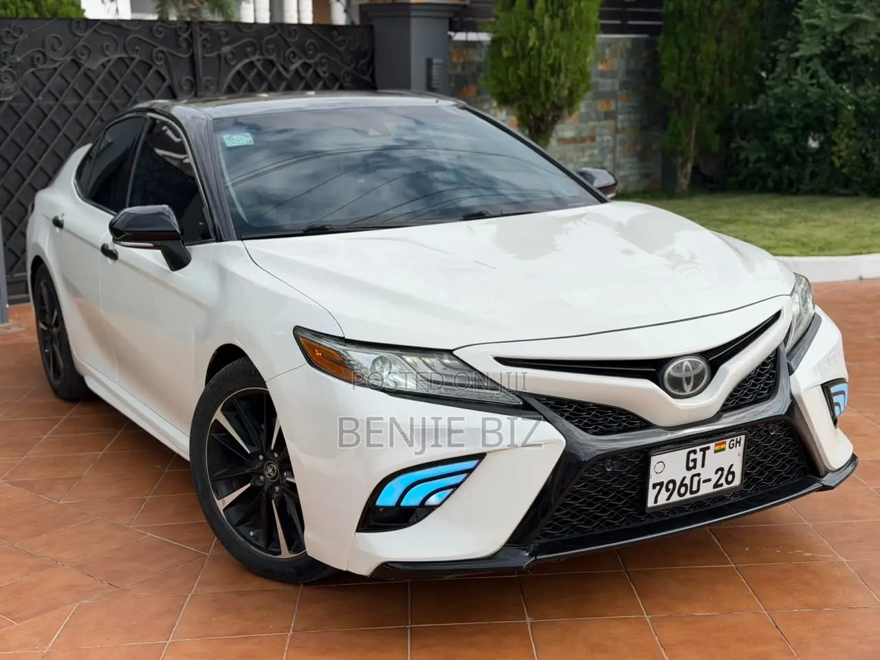 Toyota Camry 2018 White