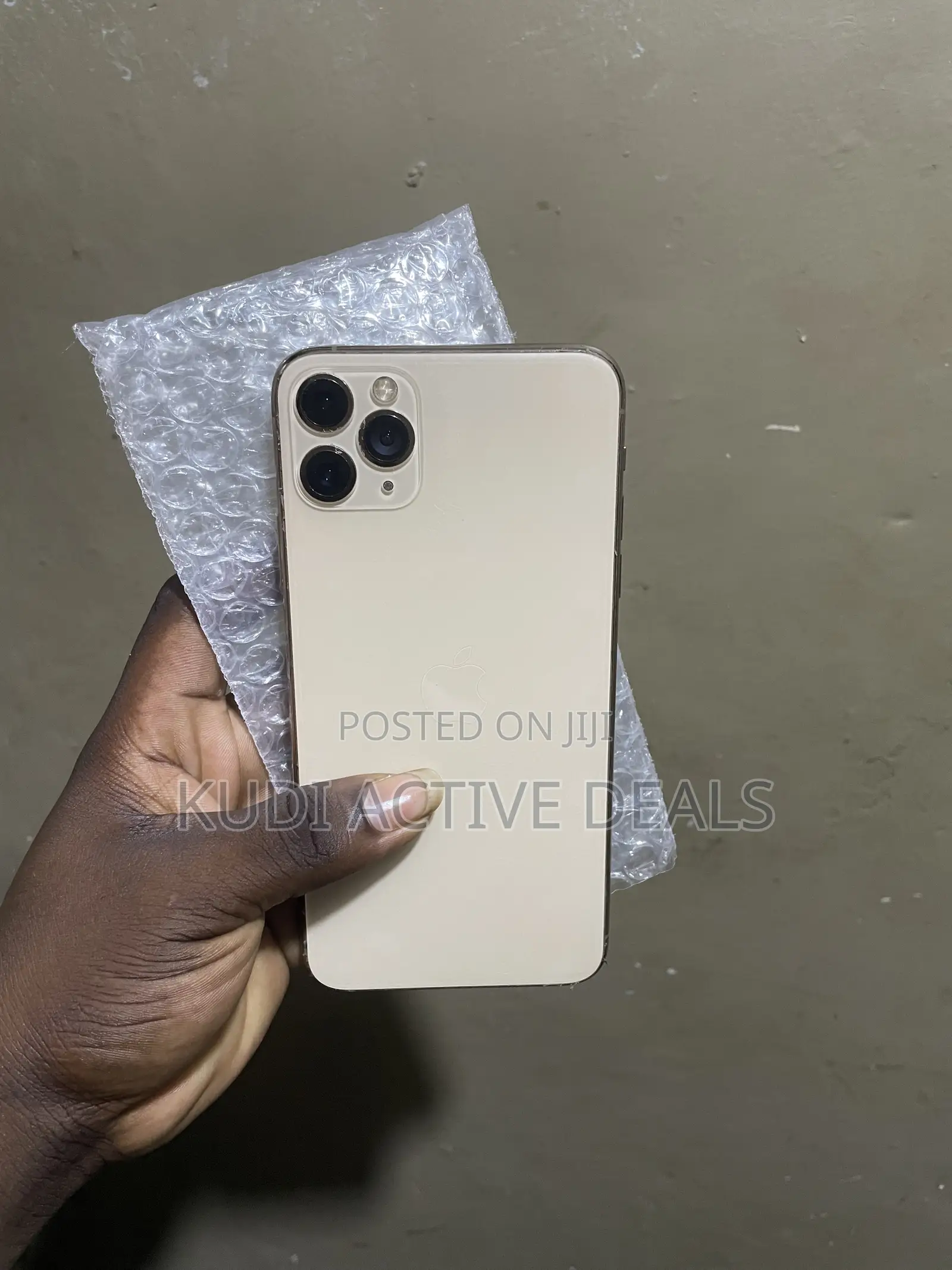 Apple iPhone 11 Pro Max 64 GB Gold