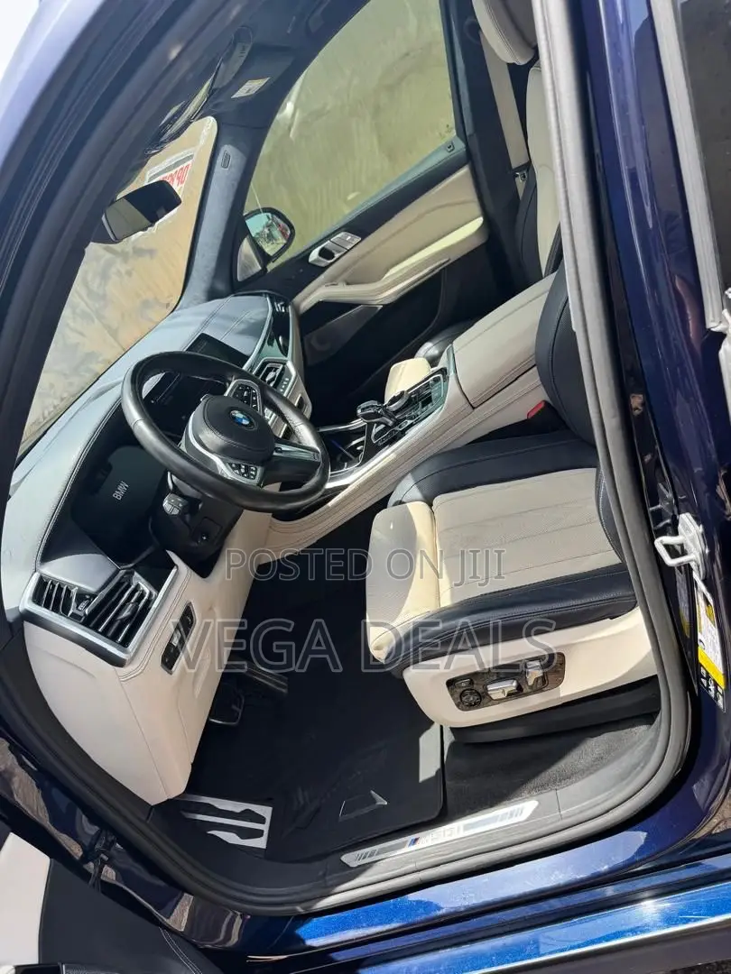 BMW X7 M50i 2020 Blue