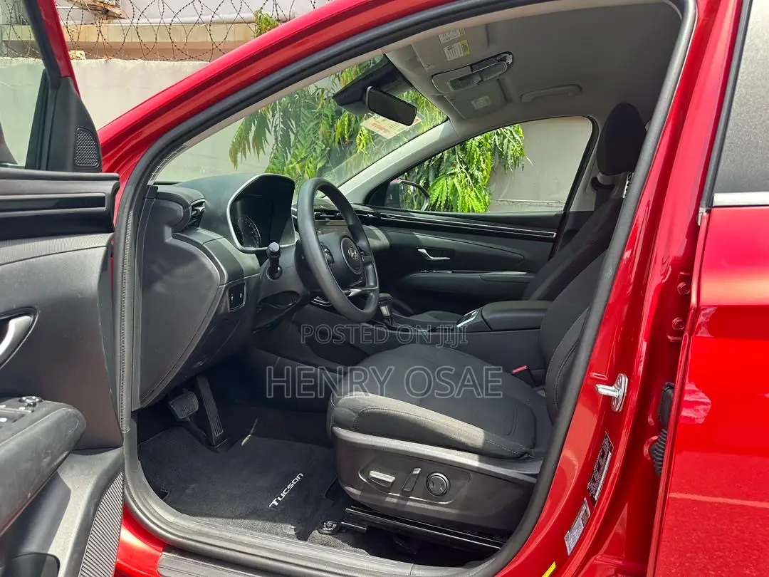 Hyundai Tucson 2022 Red