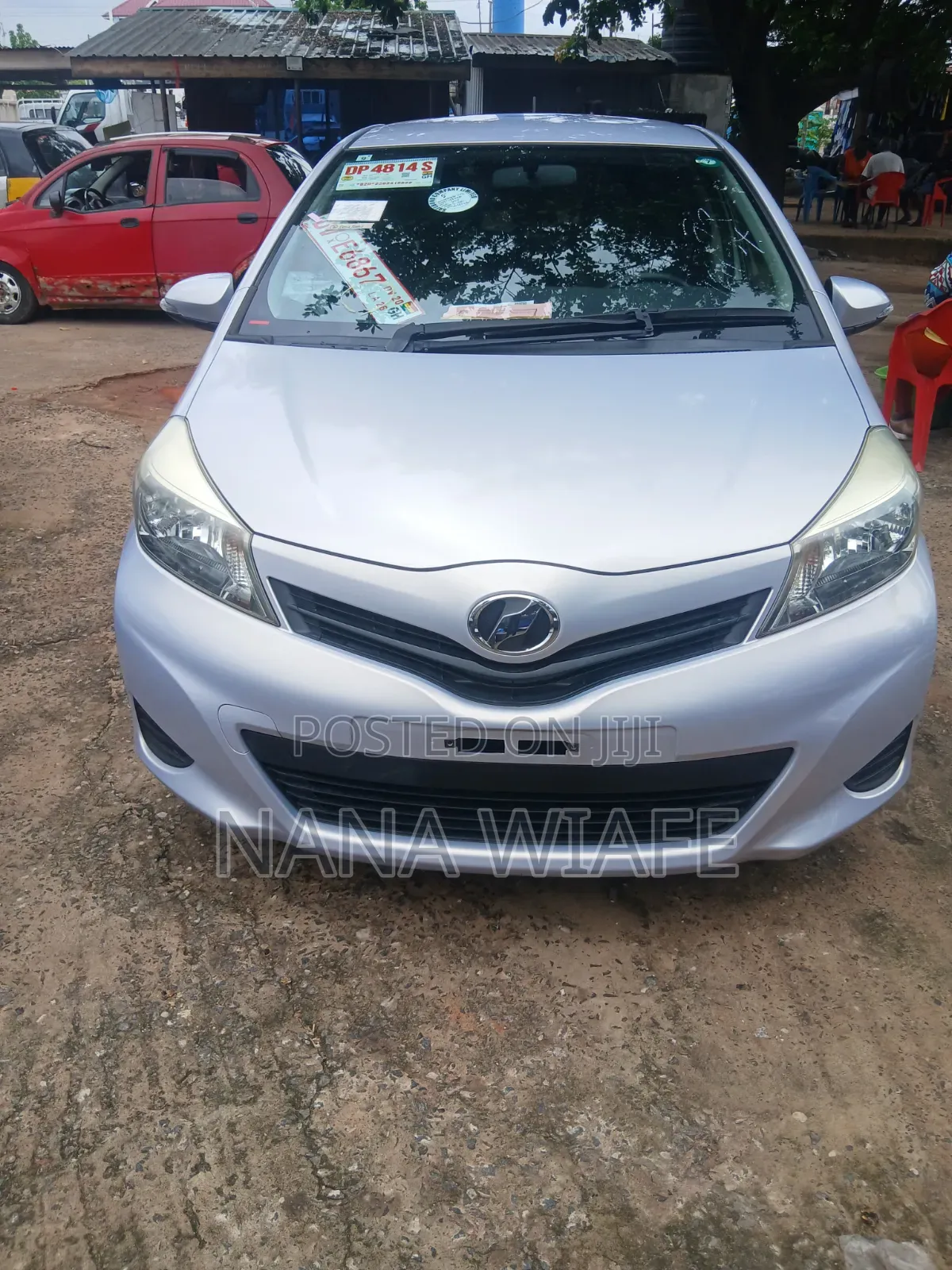 Toyota Vitz 2013 Silver