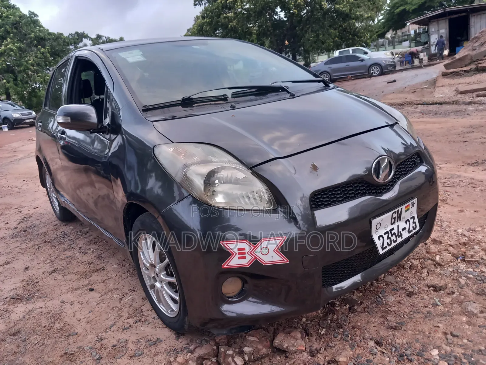 Toyota Vitz 2010 Black