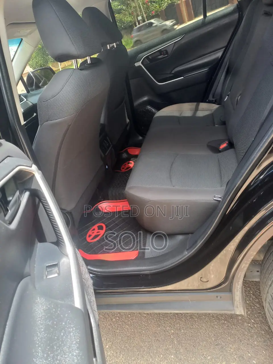Toyota RAV4 LE 2021 Black