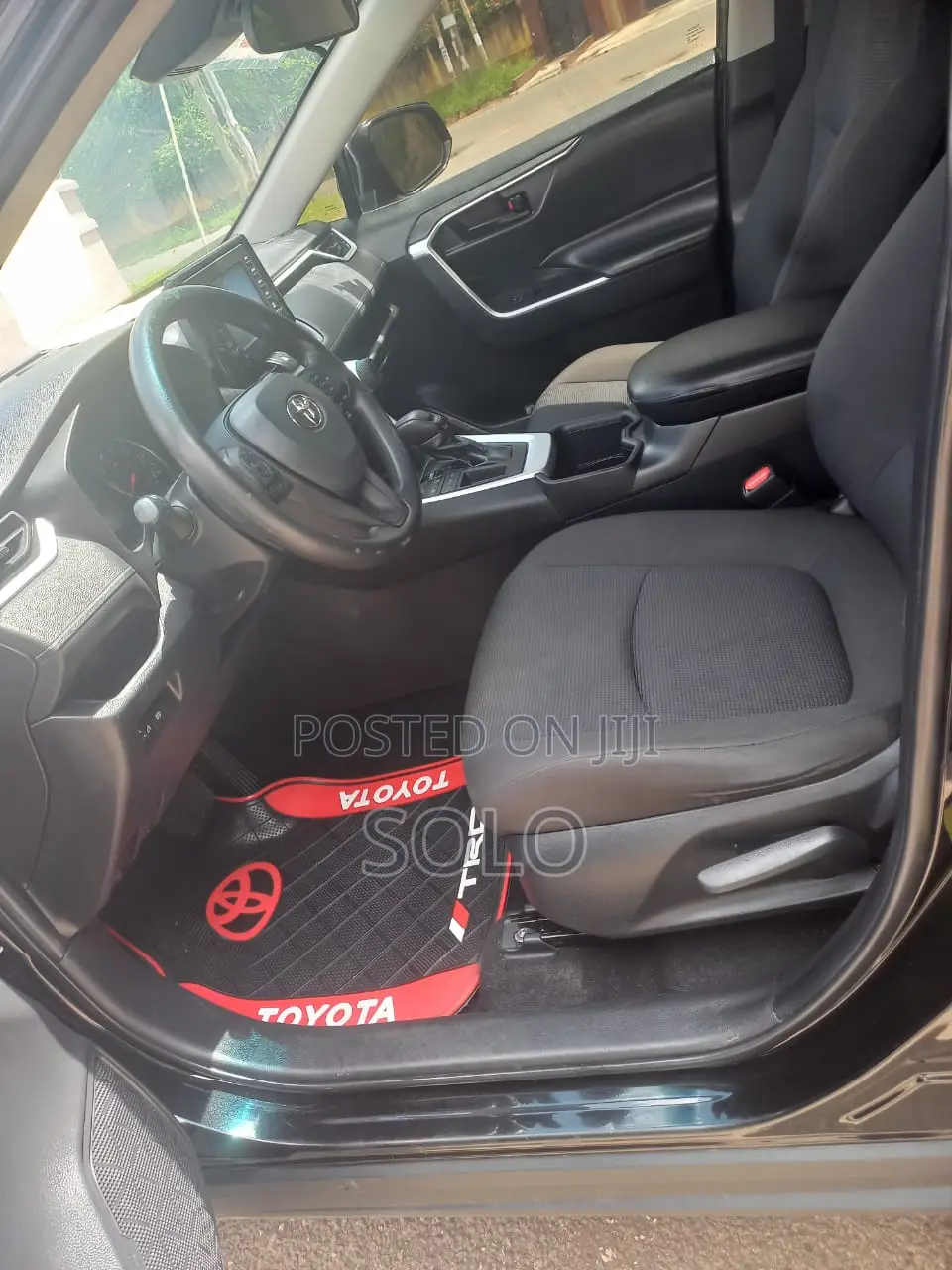 Toyota RAV4 LE 2021 Black