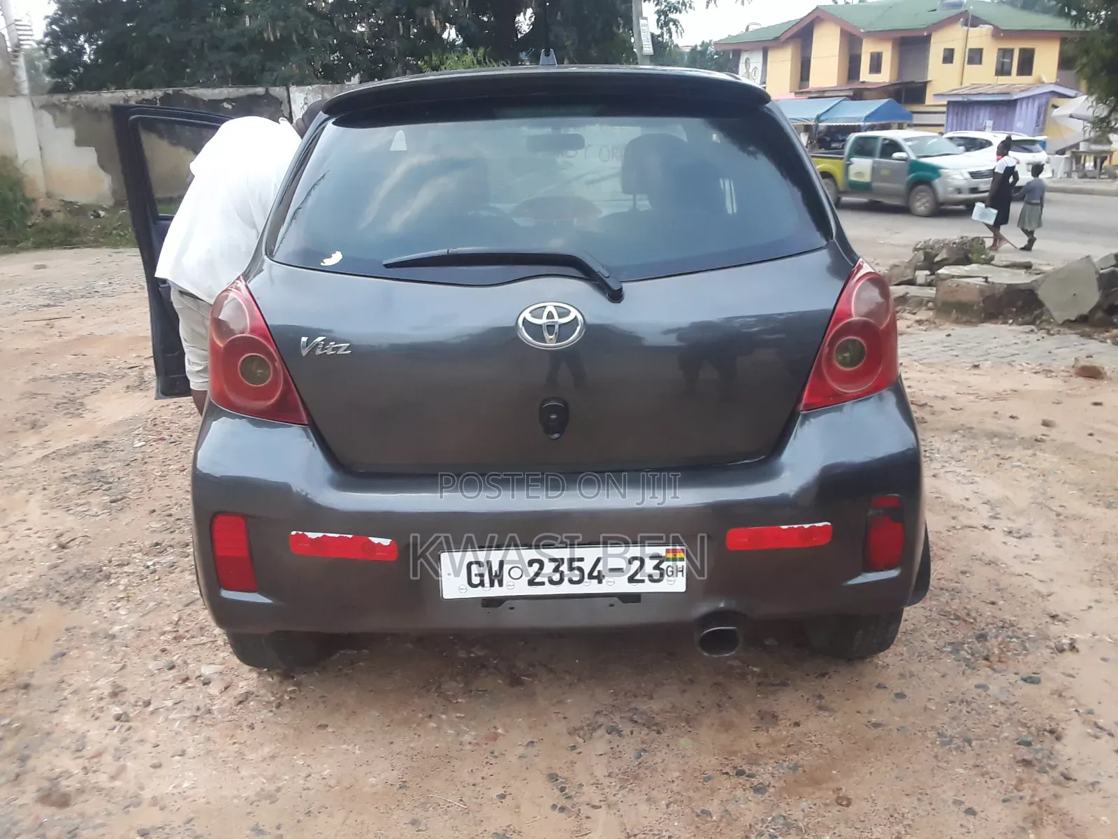 Toyota Vitz 2010 Gray