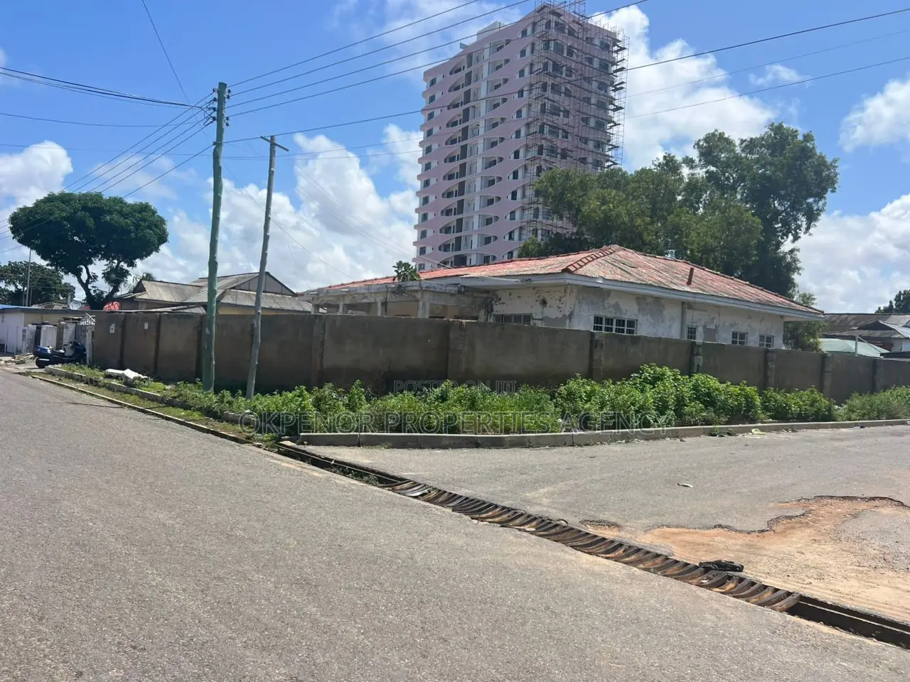 4bdrm House in Osu, Accra Metropolitan for sale