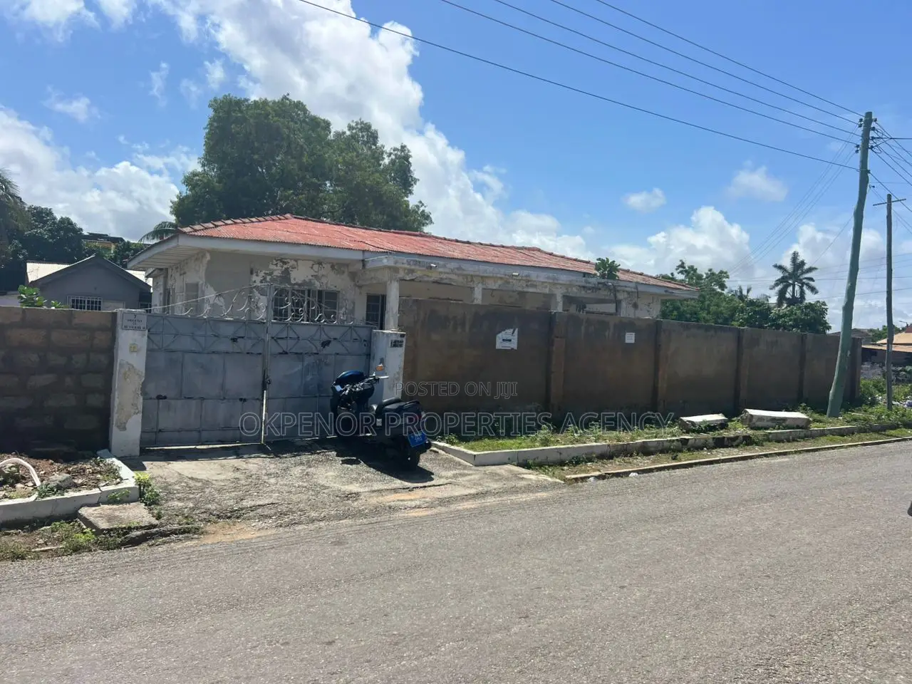 4bdrm House in Osu, Accra Metropolitan for sale