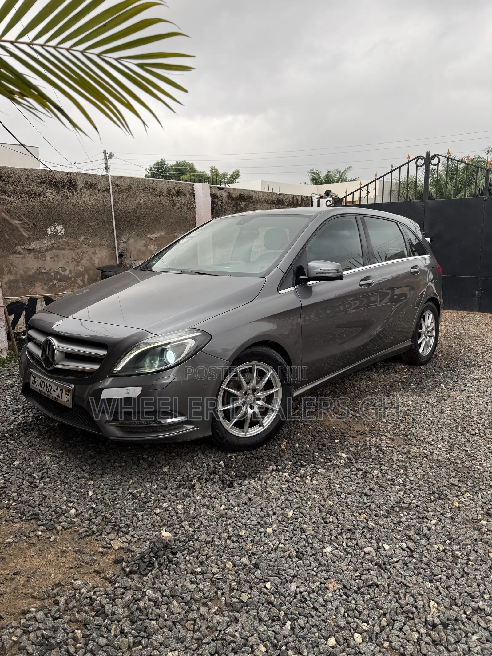 Mercedes-Benz B-Class B180 Petrol 2012 Gray
