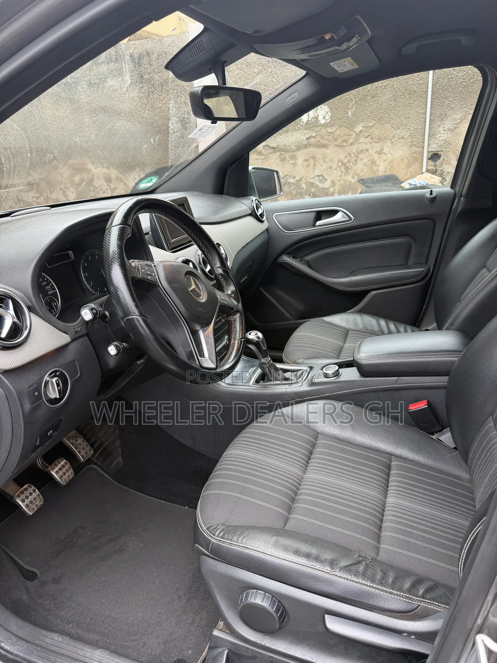 Mercedes-Benz B-Class B180 Petrol 2012 Gray