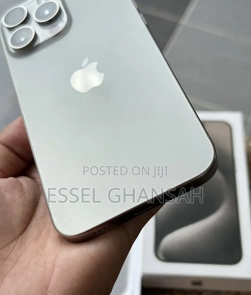 Apple iPhone 15 Pro Max 256 GB Silver