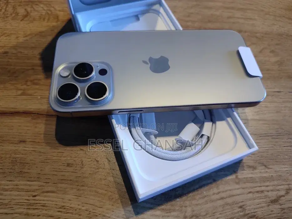 Apple iPhone 15 Pro Max 256 GB Silver