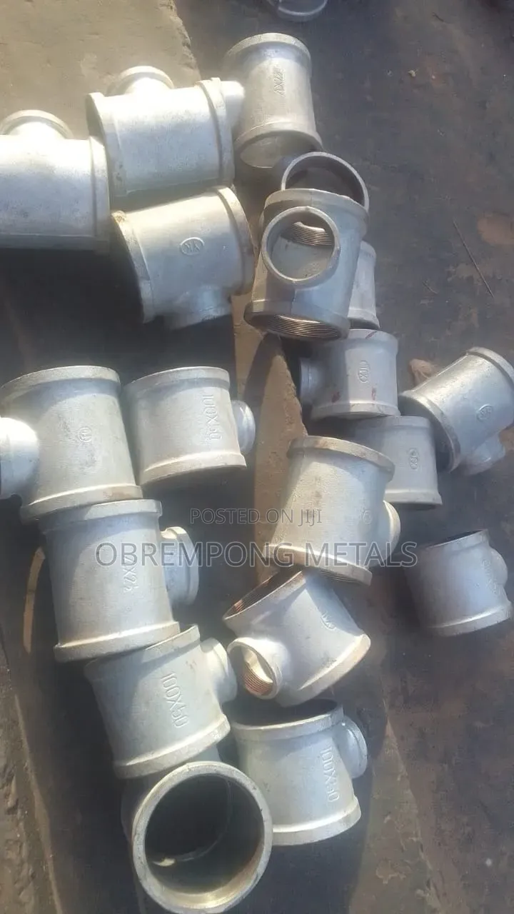 4" X 21/2" Galvanized Tee Threaded
