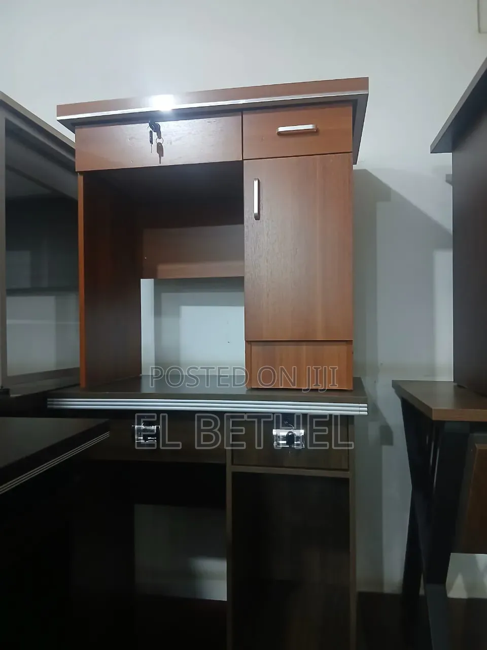 Table With Drawers for Exams