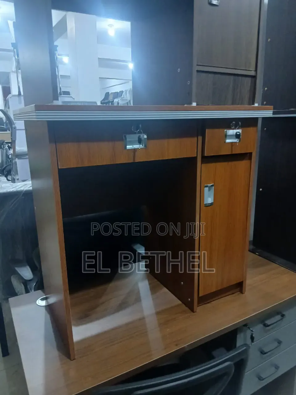 Table With Drawers for Exams