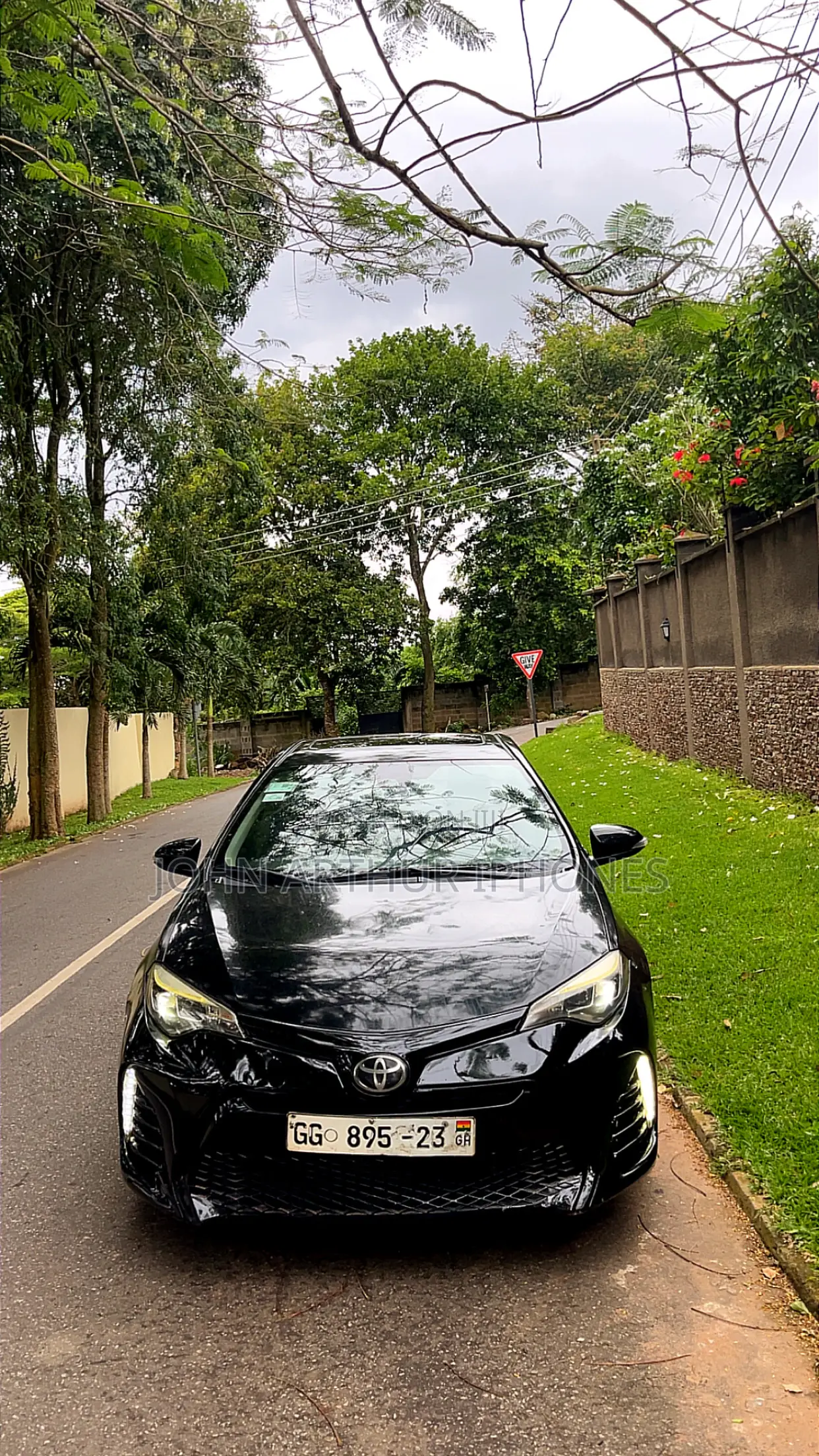 Toyota Corolla S w/Special Edition Pkg (1.8L 4cyl CVT) 2016 Black