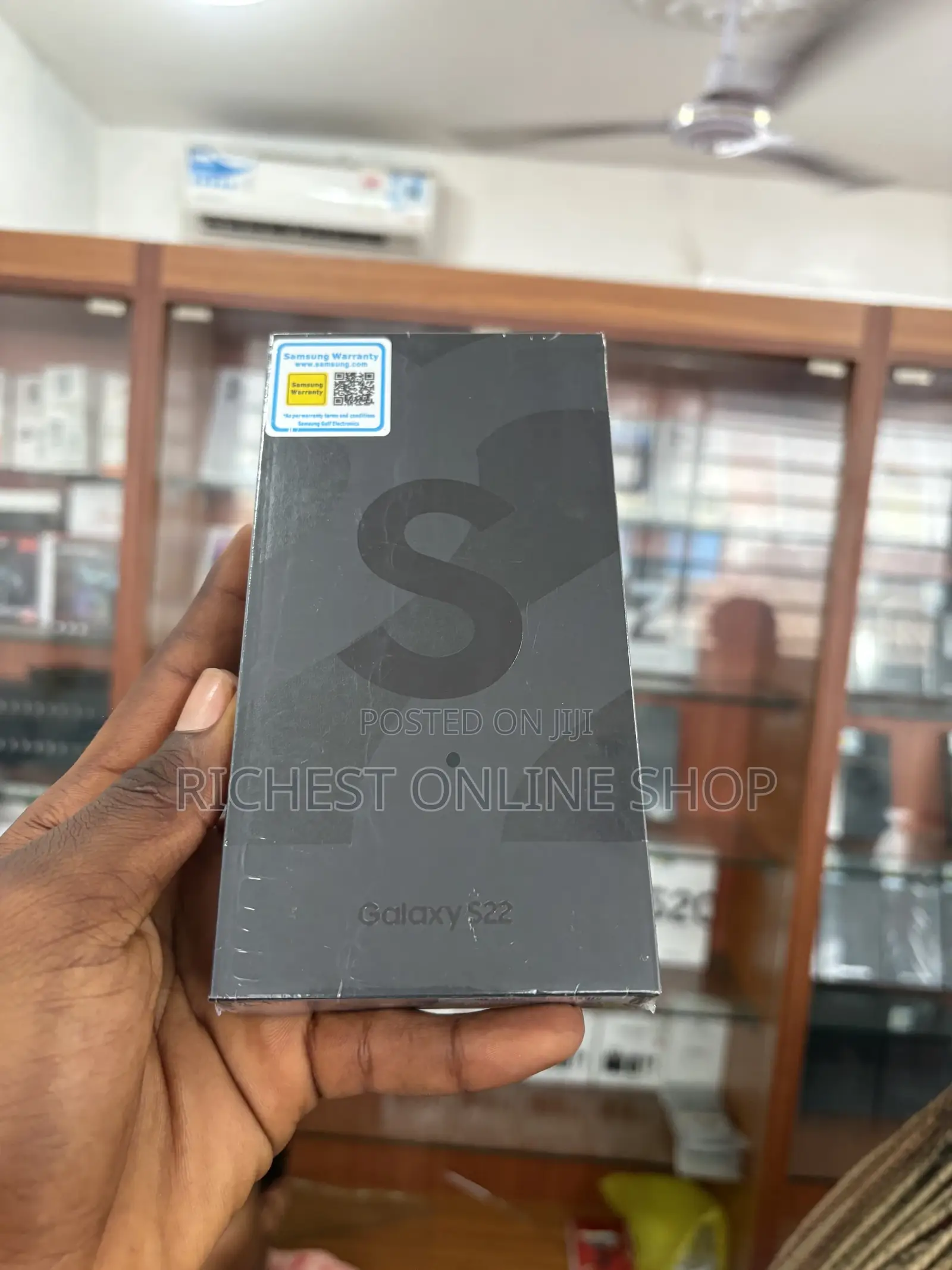 New Samsung Galaxy S22 5G 128 GB Blue
