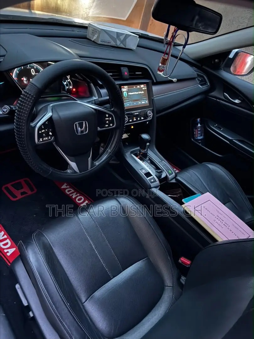 Honda Civic Touring Sedan 2018 White