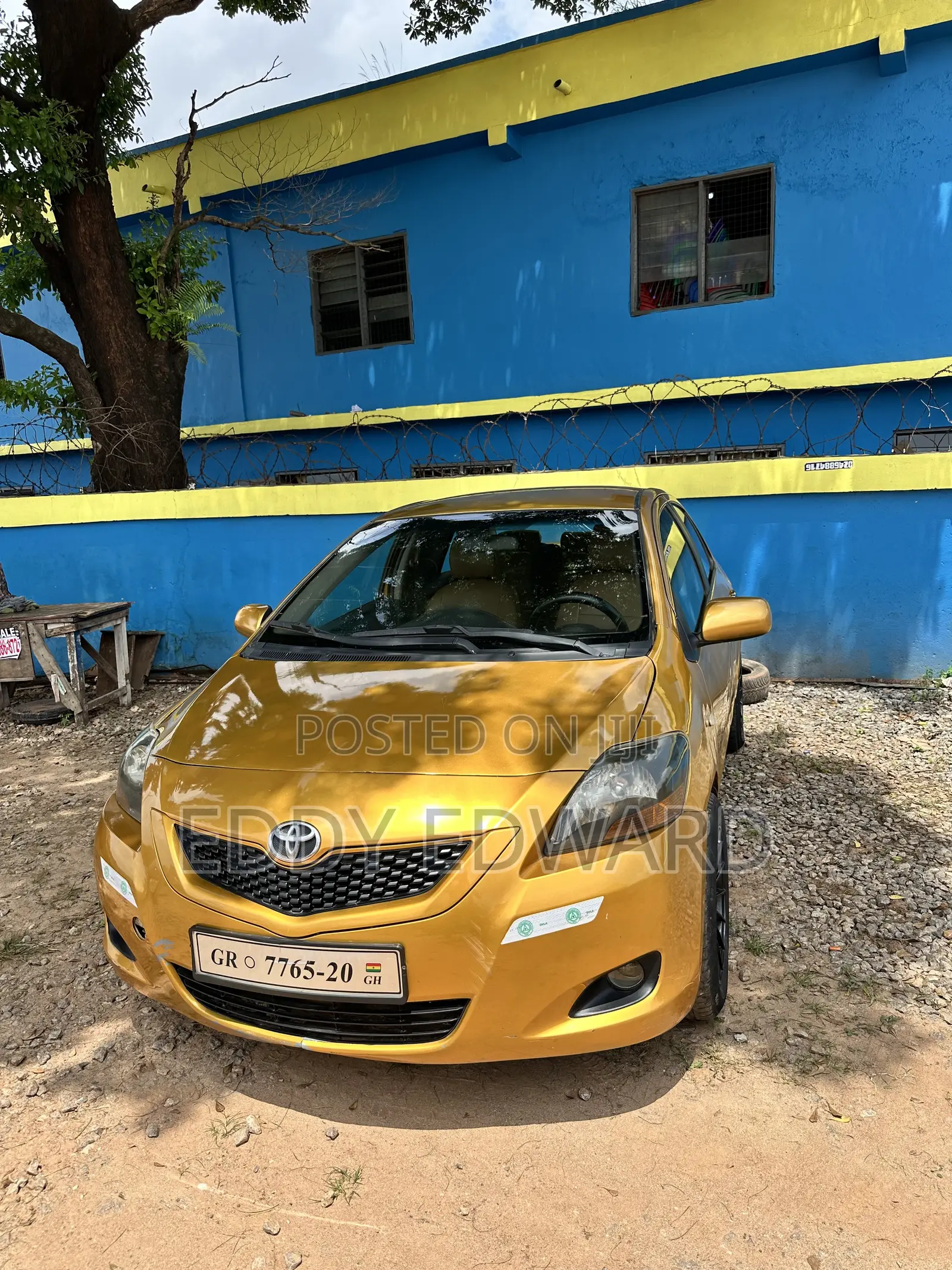 Toyota Yaris 2010 Gold