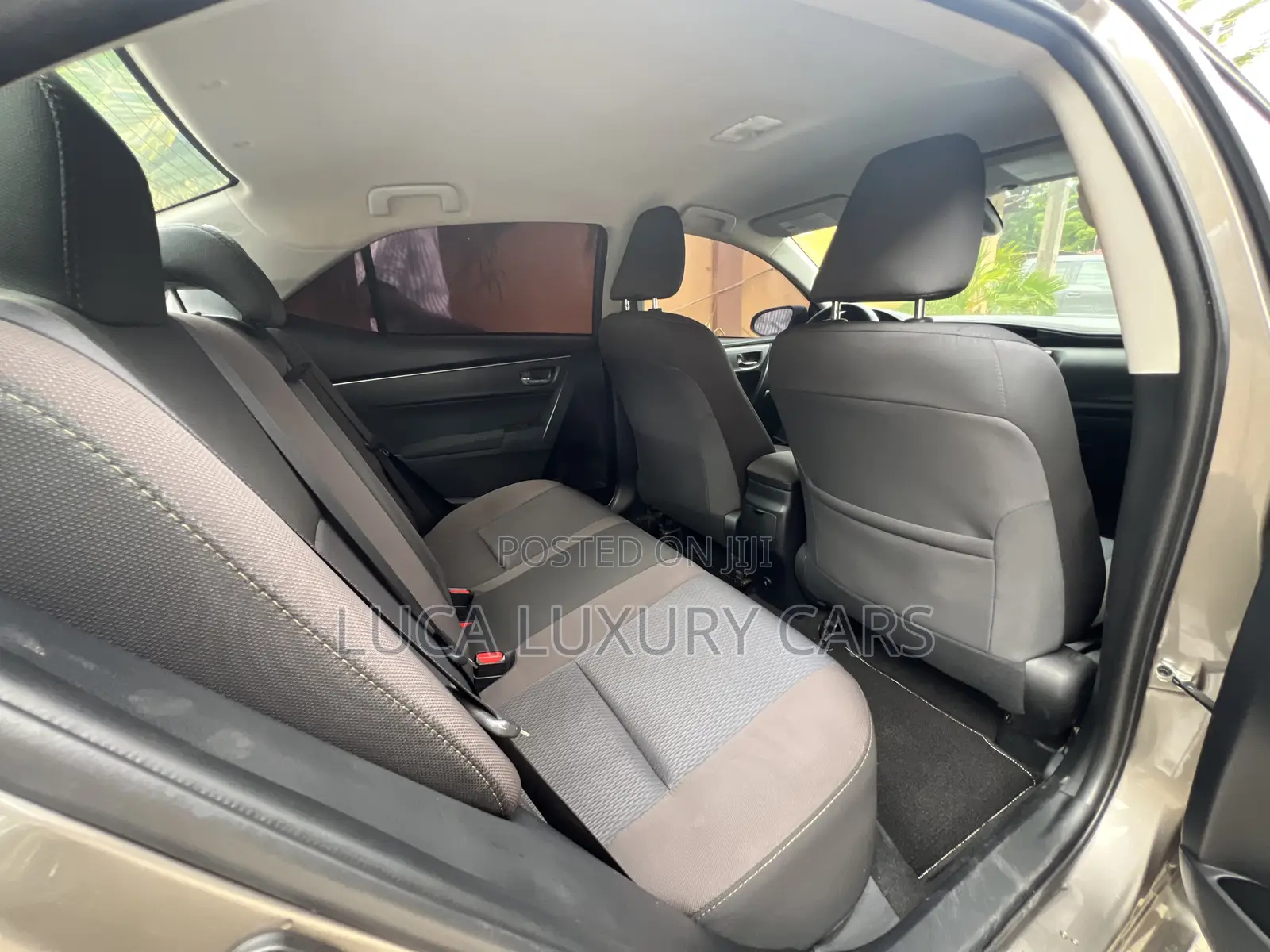 Toyota Corolla 2017 Brown