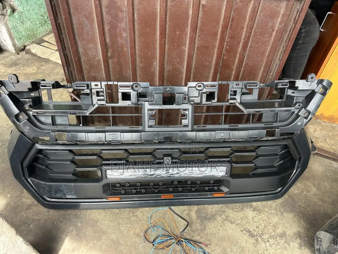 Toyota Tacoma 2023-2024 Front Grill