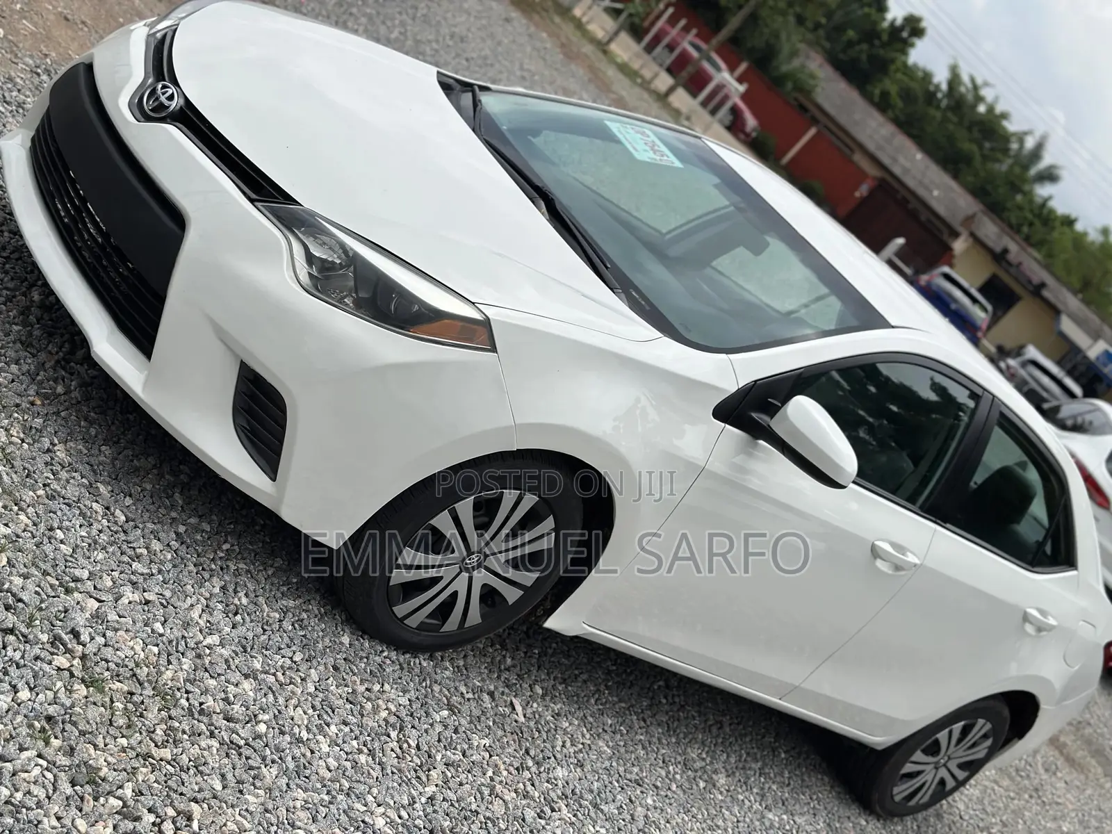 Toyota Corolla LE 4dr Sedan (1.8L 4cyl CVT) 2016 White