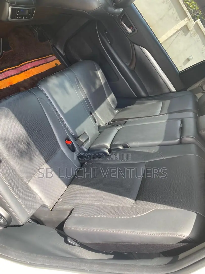 Toyota Highlander 2019 White