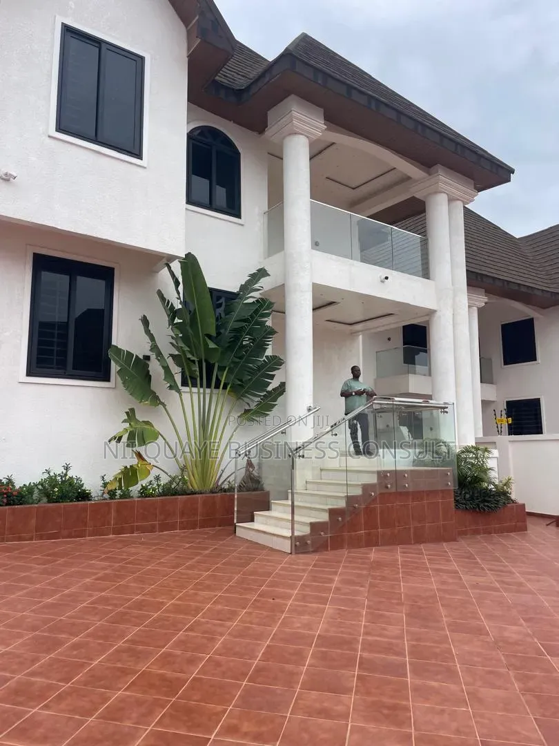 Furnished 4bdrm Mansion in Santasi Kotwi, Kumasi Metropolitan for sale