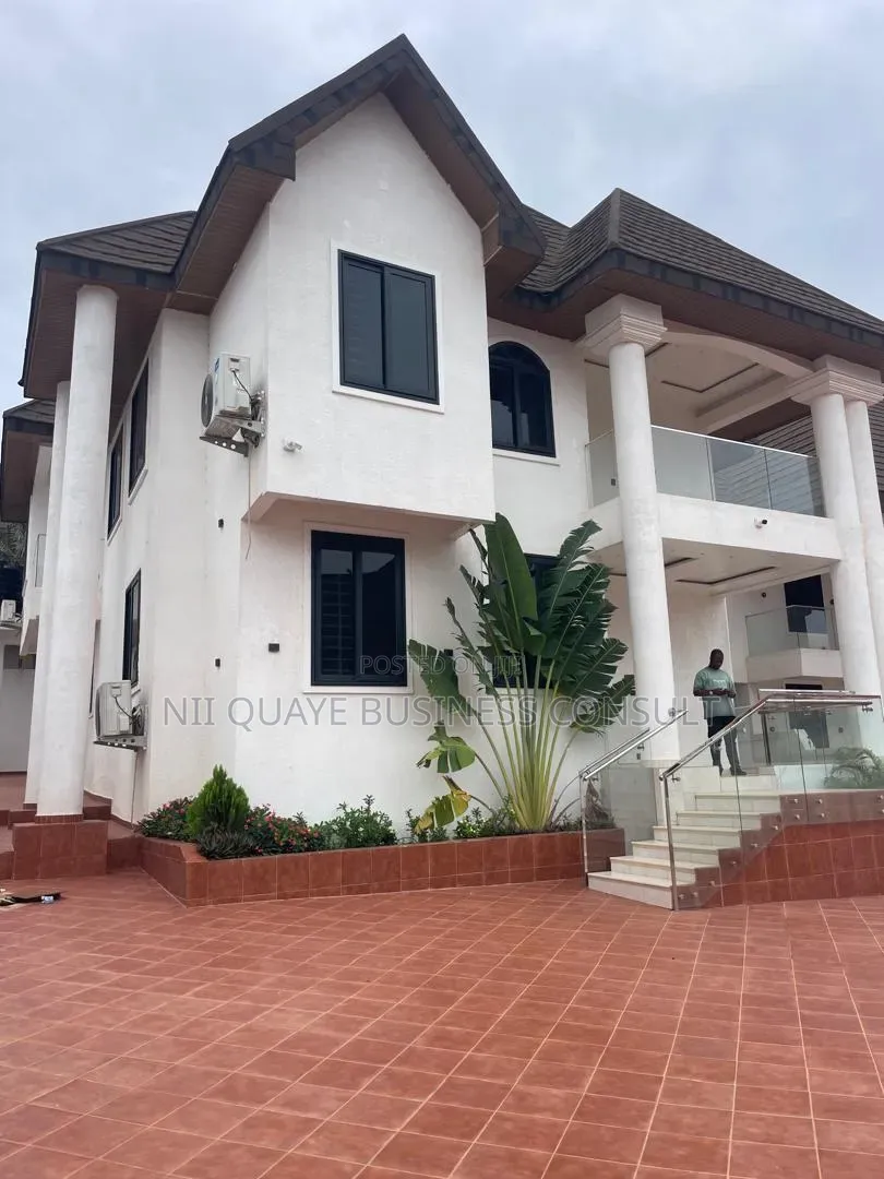 Furnished 4bdrm Mansion in Santasi Kotwi, Kumasi Metropolitan for sale