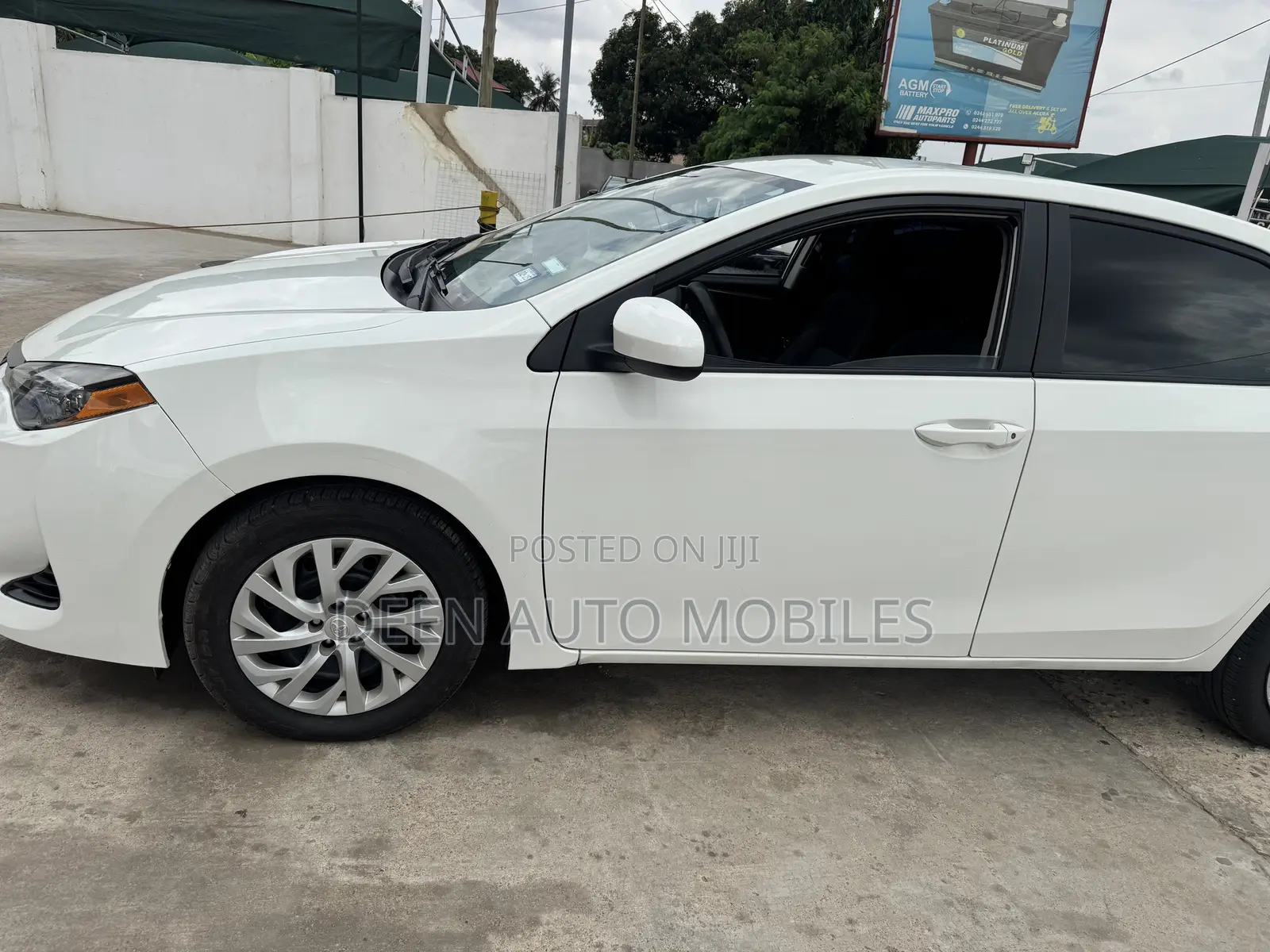 Toyota Corolla S 4dr Sedan (1.8L 4cyl CVT) 2015 White