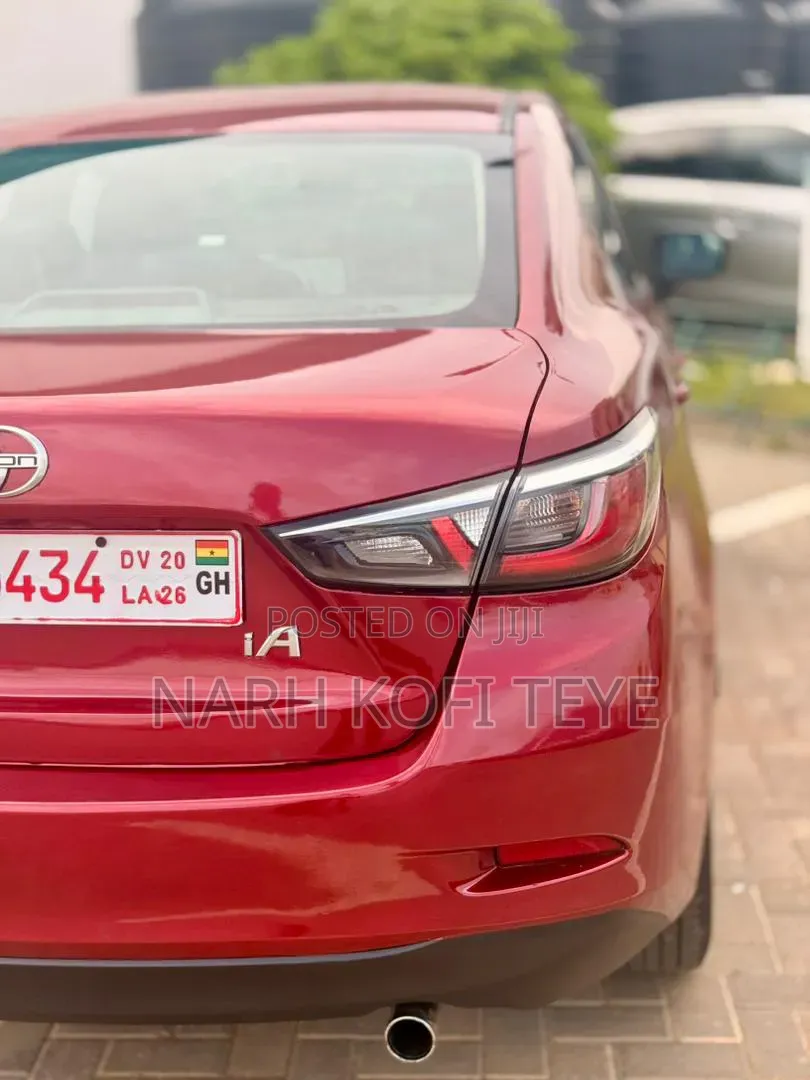 Scion iA Base 2016 Red