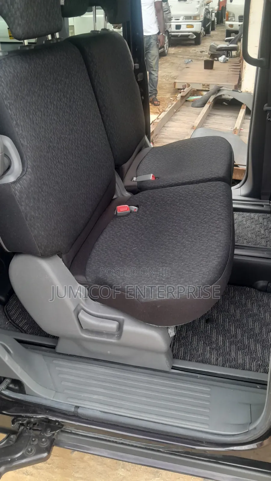 Toyota Sienta 1.5 FWD 2015 Maroon
