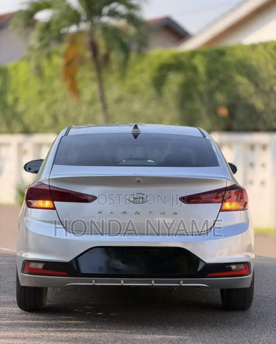 Hyundai Elantra SEL 2020 Silver
