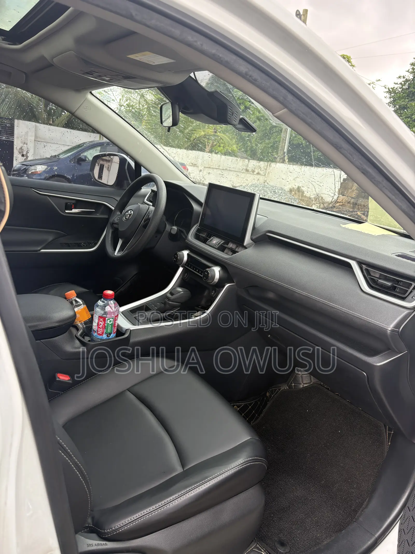 Toyota RAV4 XLE Premium 2021 White
