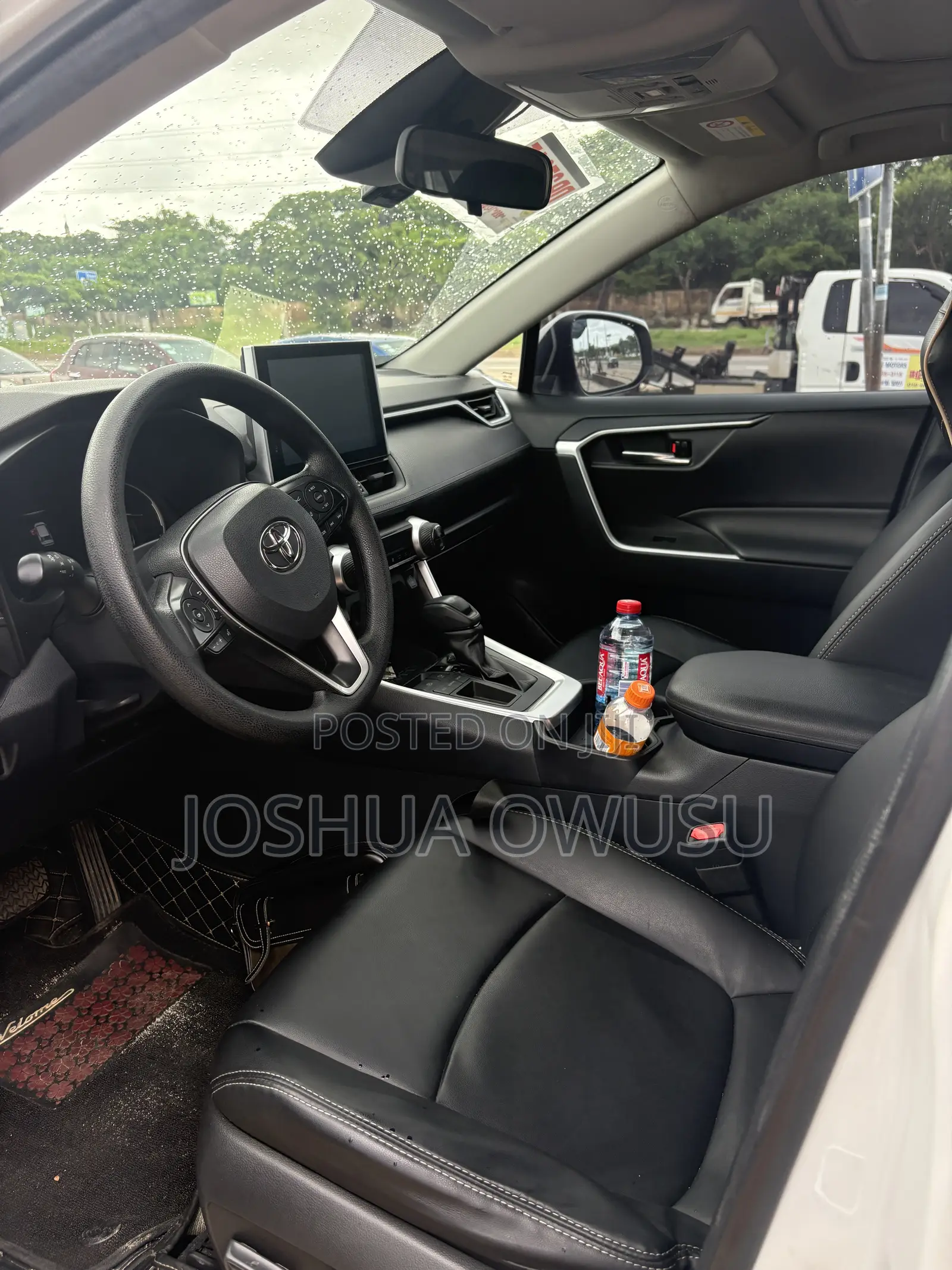 Toyota RAV4 XLE Premium 2021 White