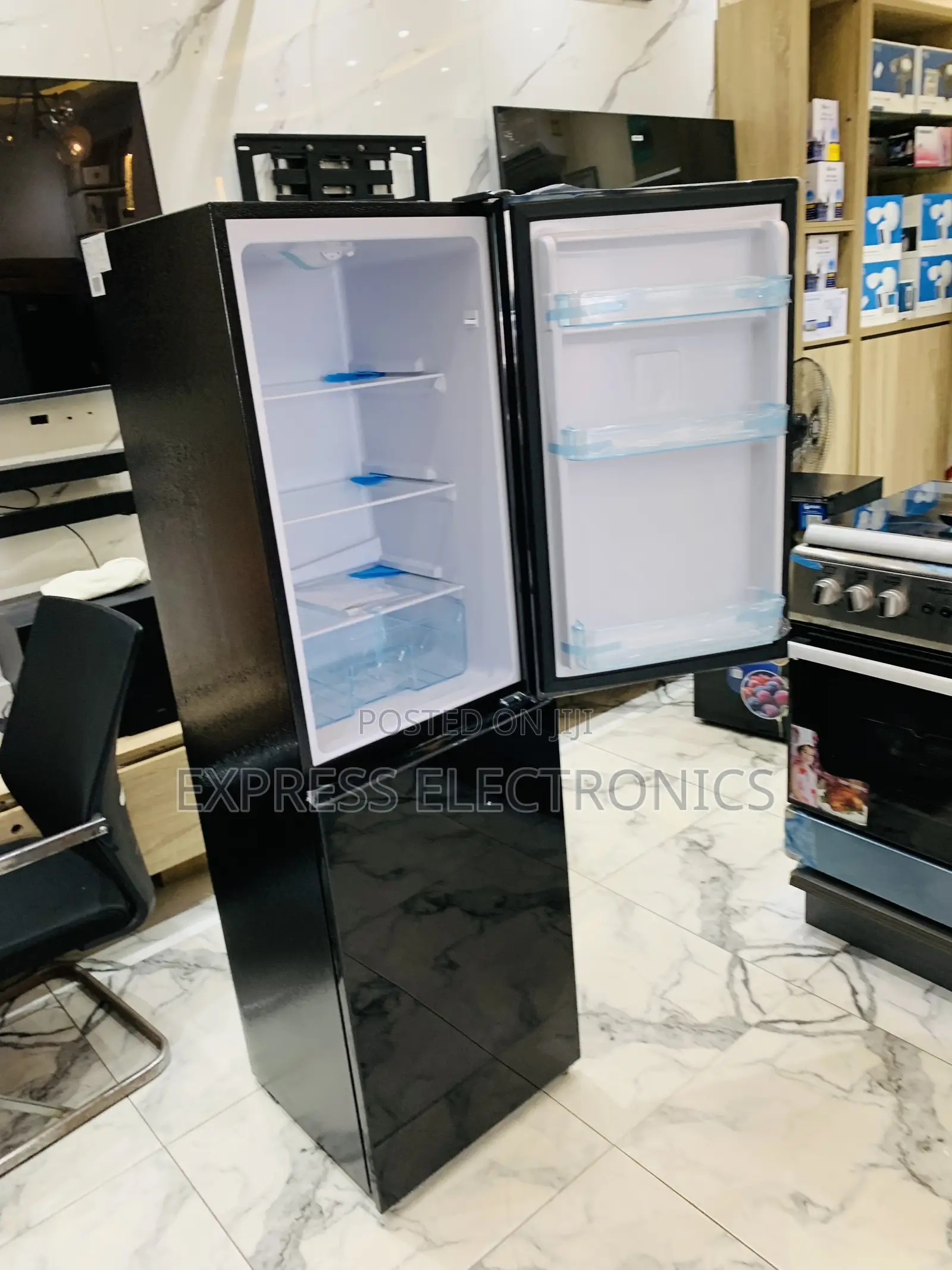 Get a New Black Mirror Double Door 196l Fridge