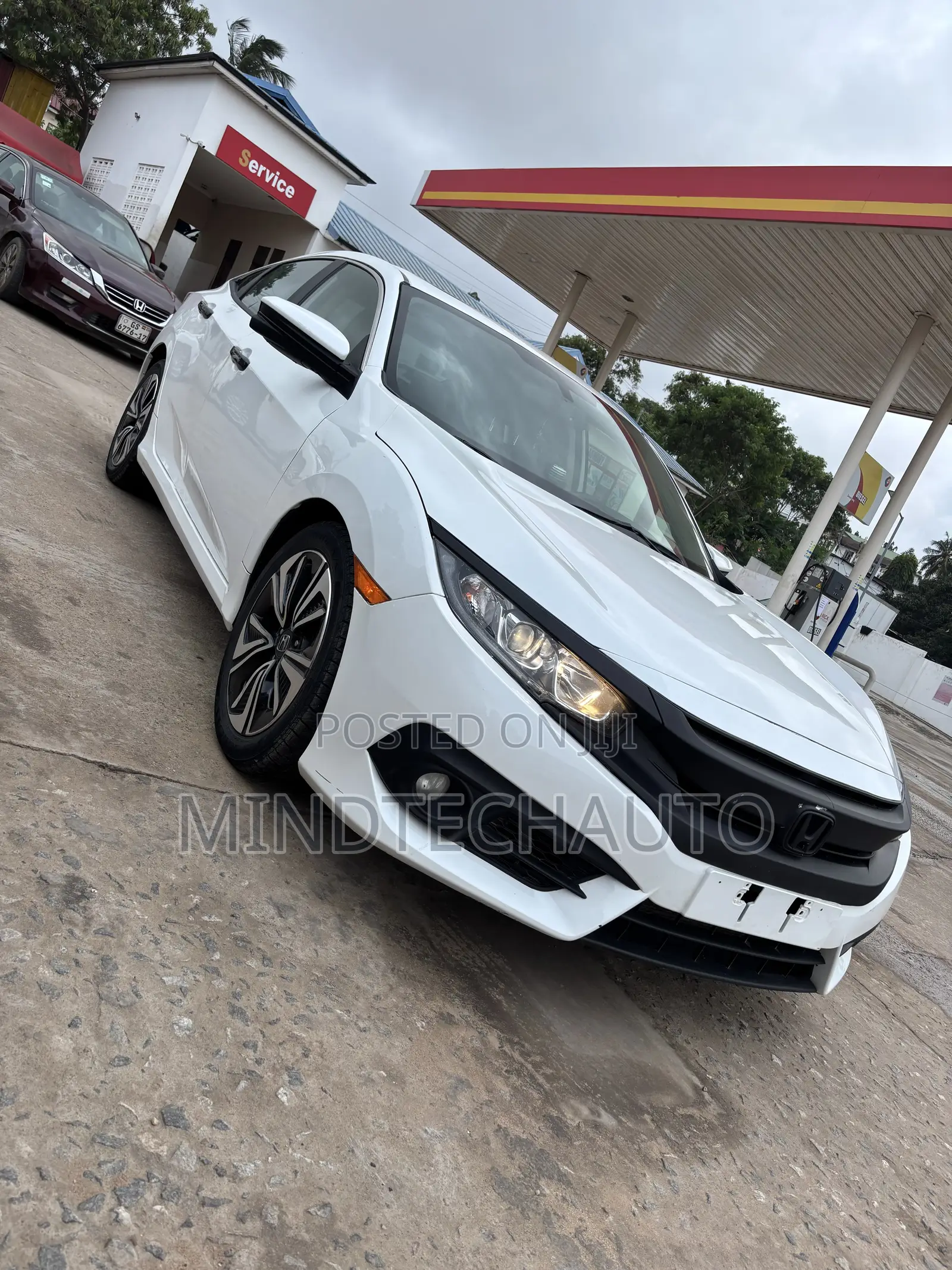 Honda Civic EX-L Sedan 2018 White