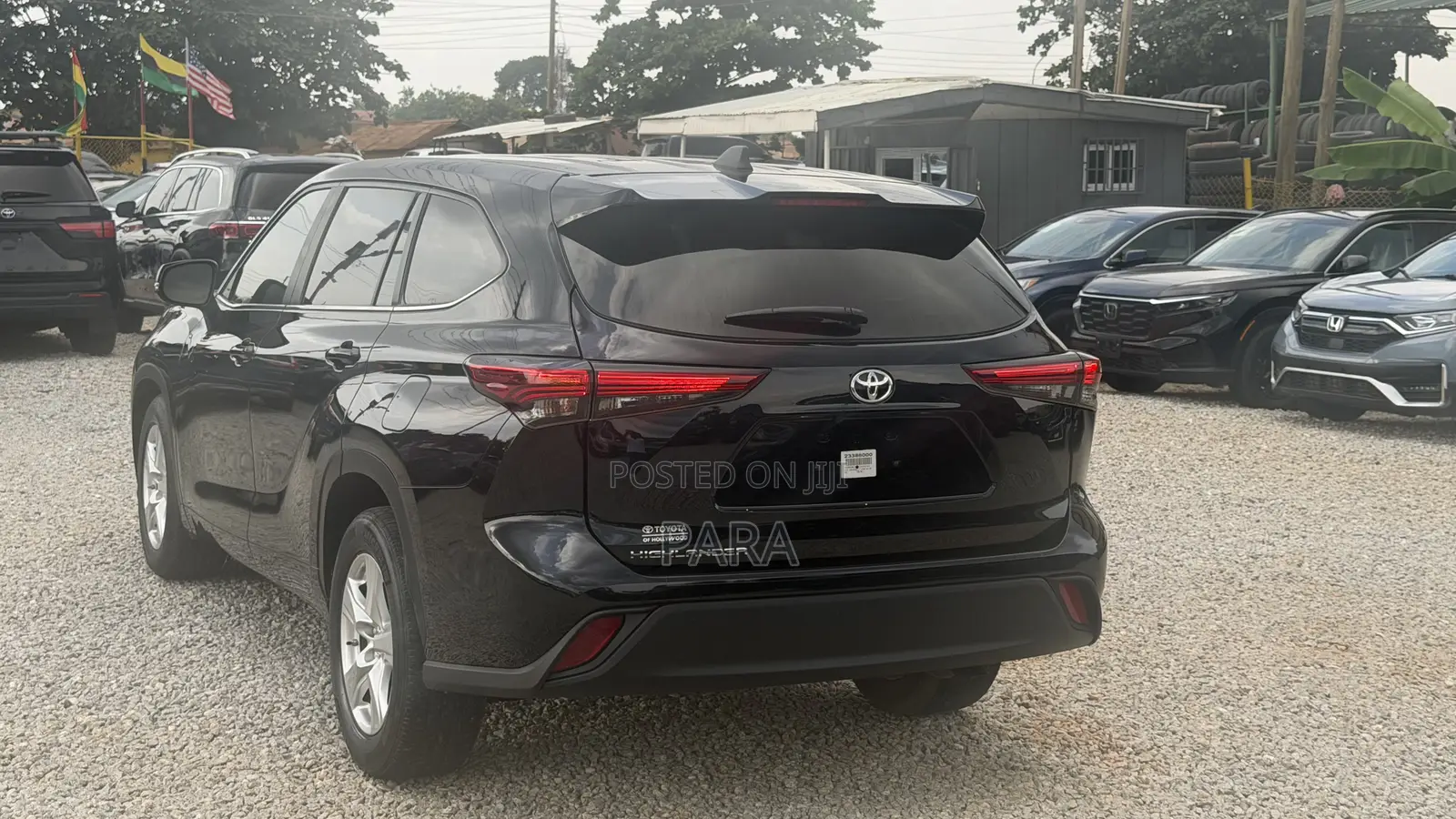 Toyota Highlander LE FWD 2023 Black
