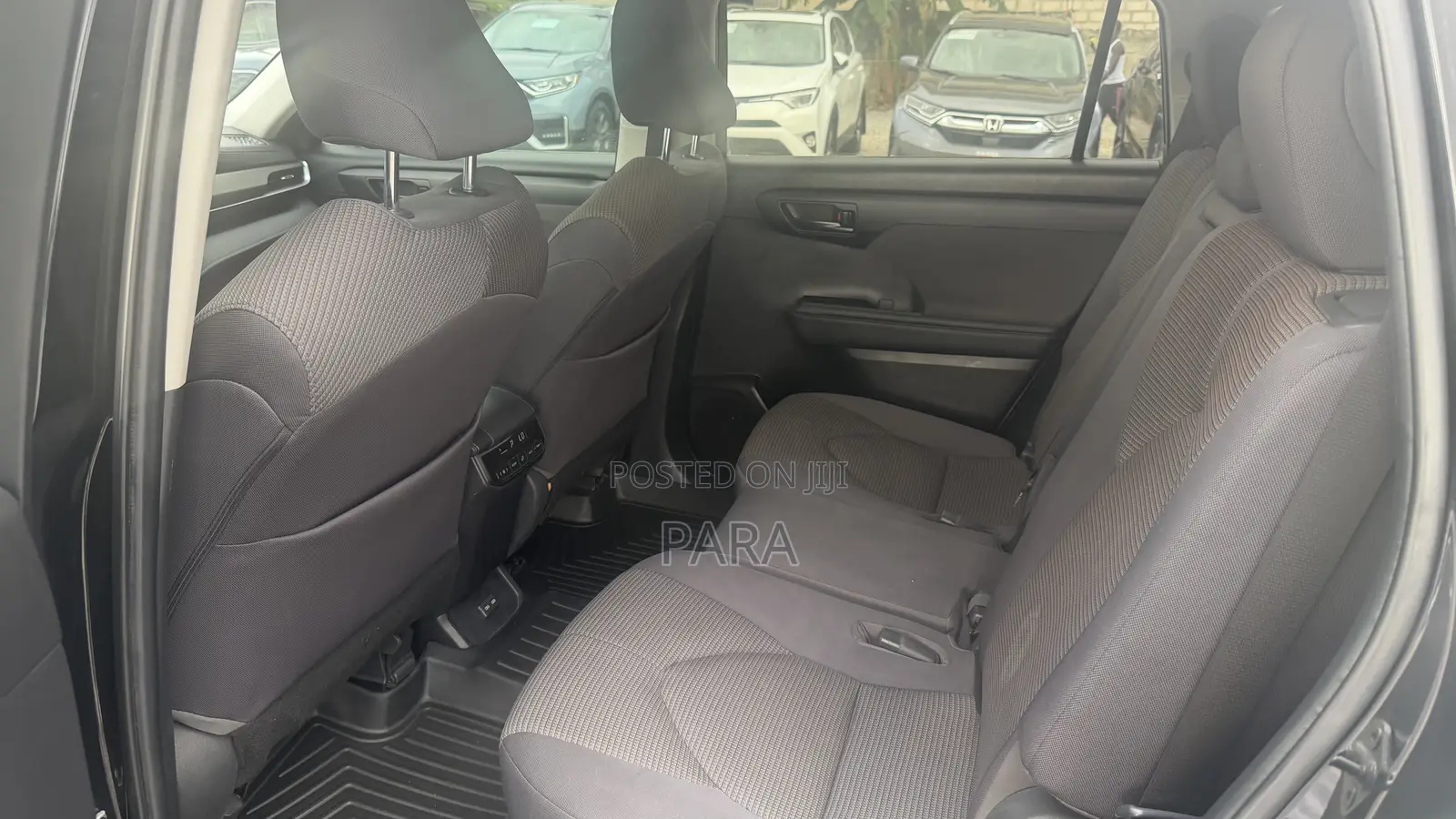 Toyota Highlander LE FWD 2023 Black