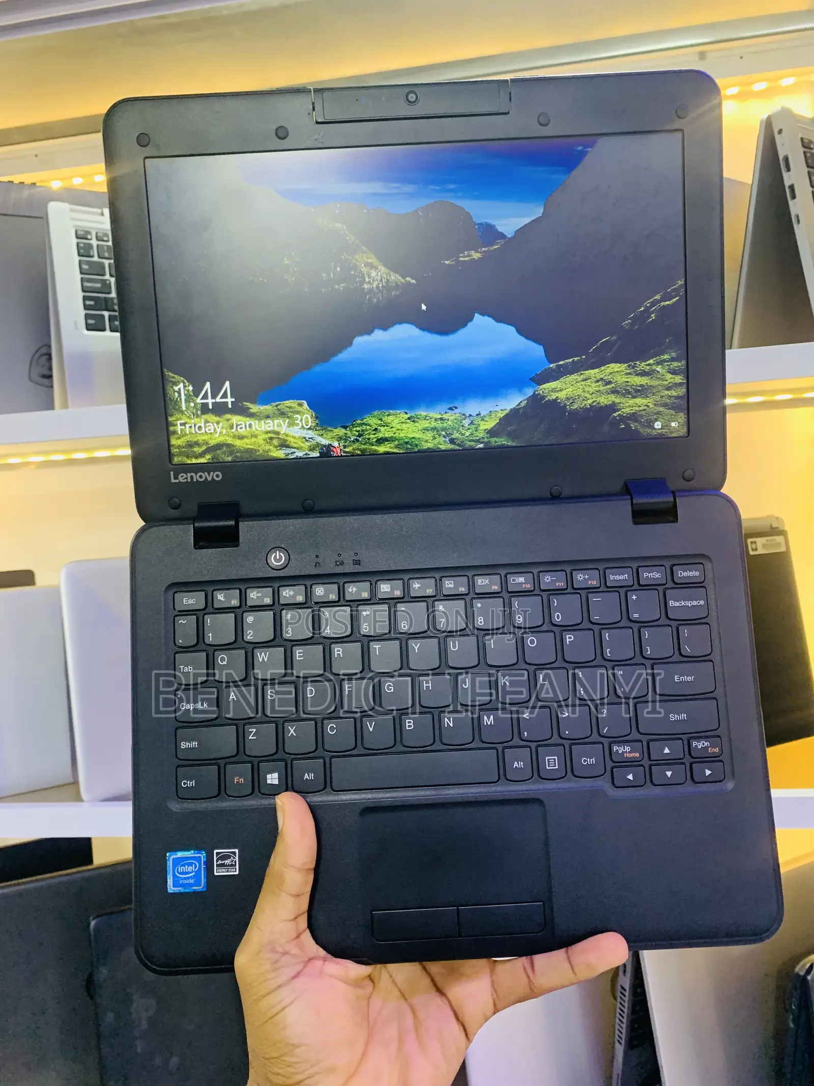 Laptop Lenovo N22 Winbook 4GB Intel SSD 256GB