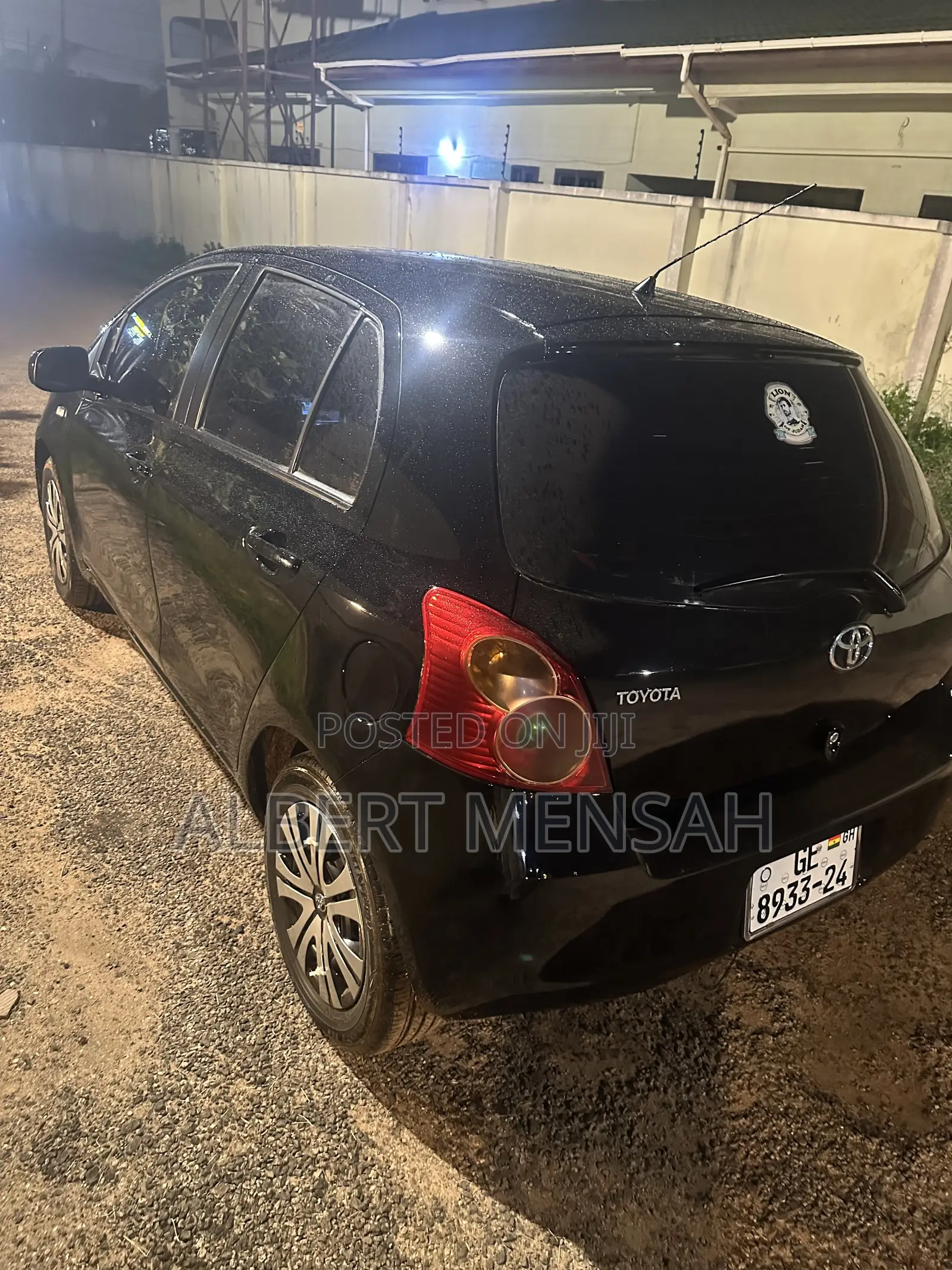 Toyota Yaris Base Hatchback 3dr 2010 Black