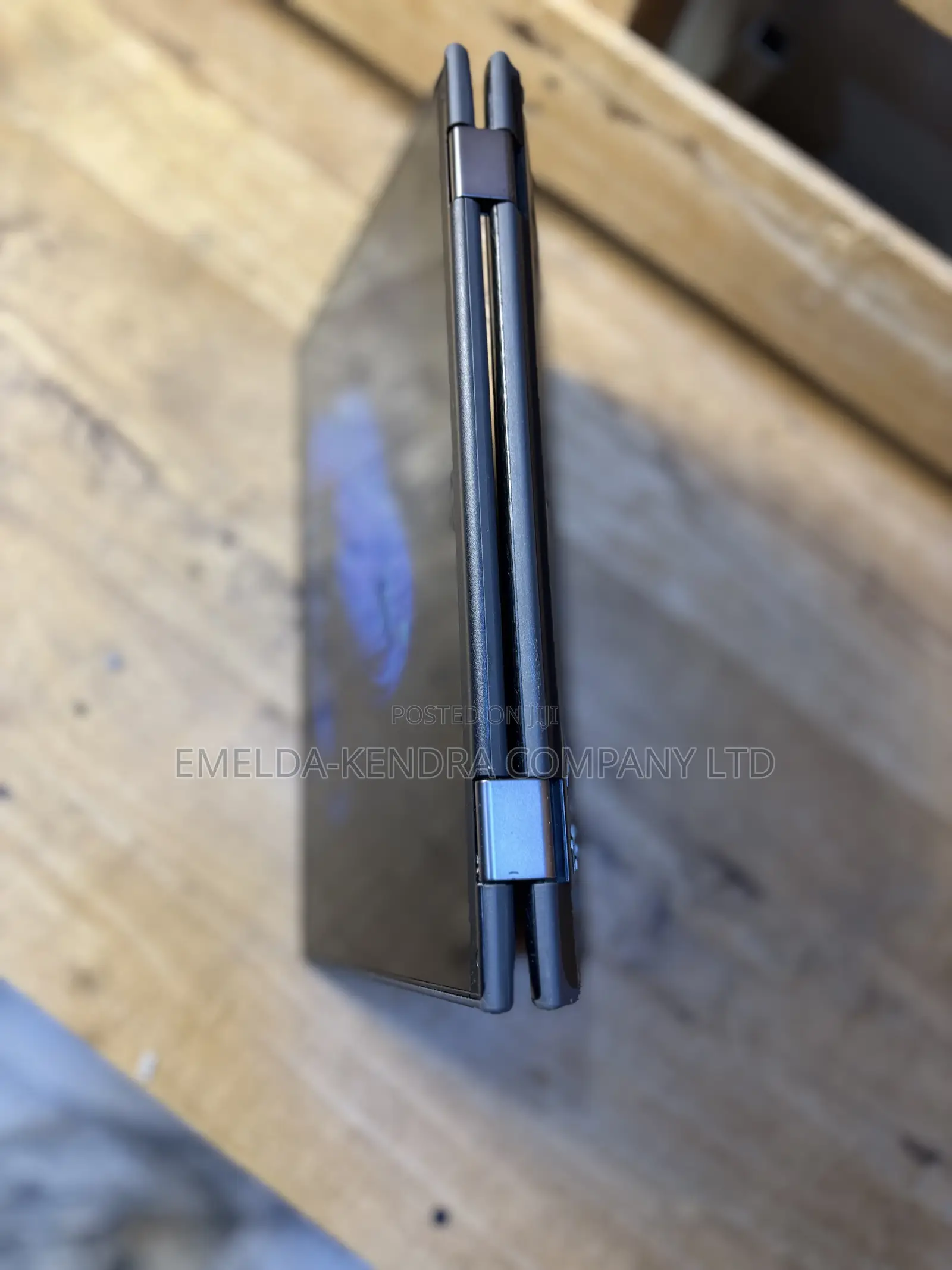 Laptop Lenovo 300e 4GB Intel SSD 128GB