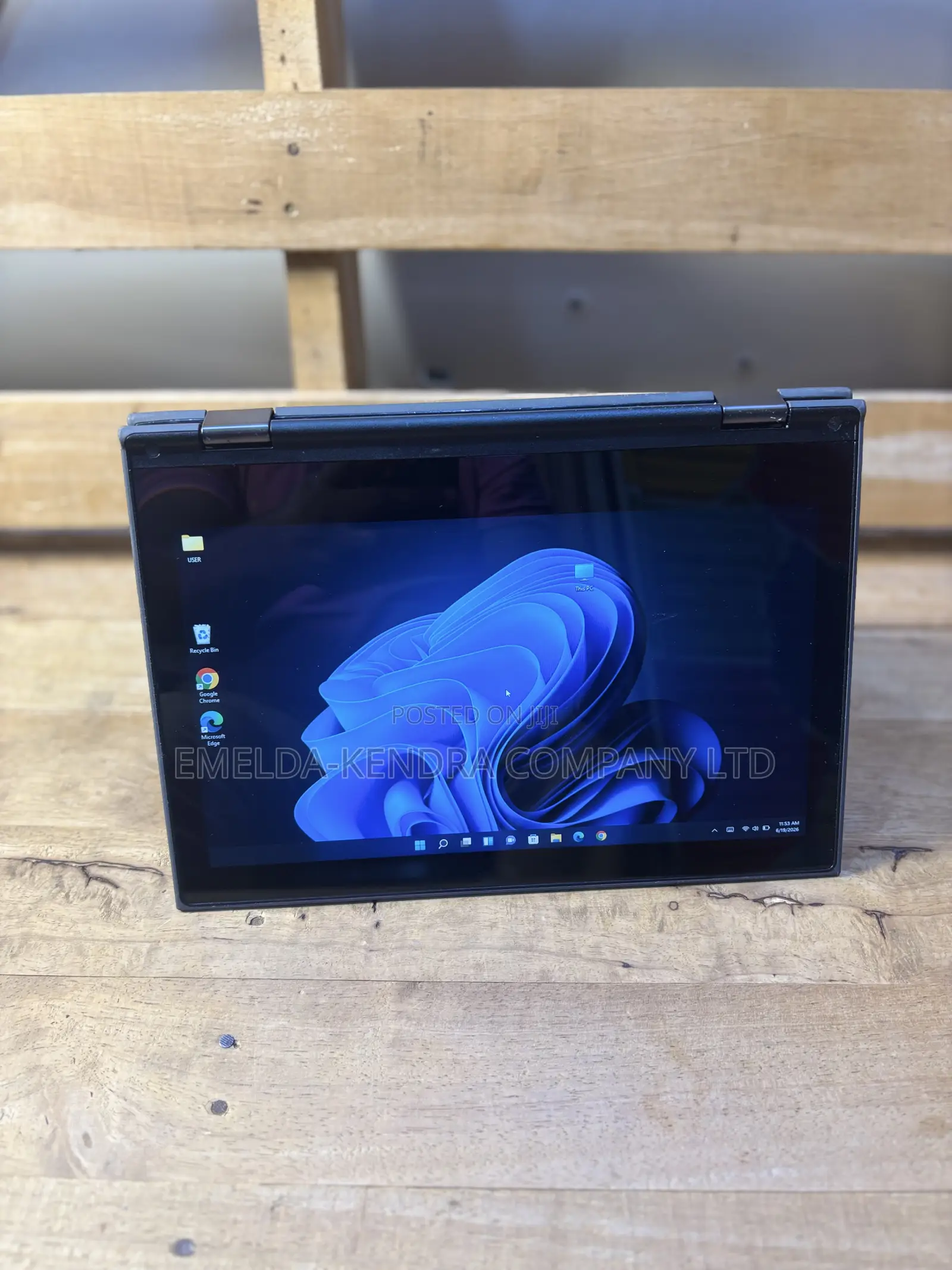 Laptop Lenovo 300e 4GB Intel SSD 128GB