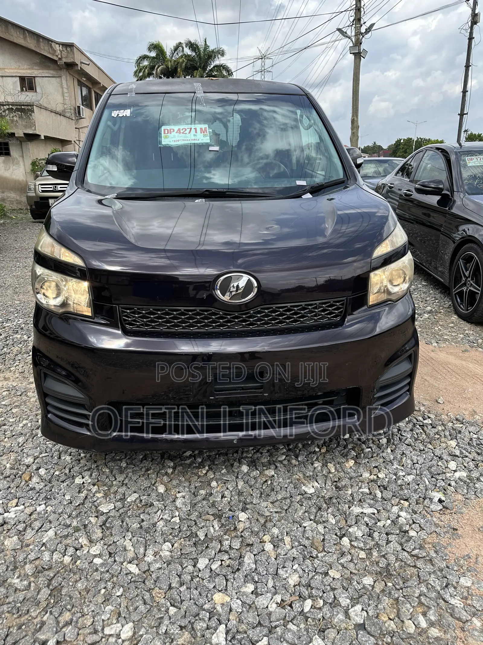 Toyota Voxy 2012 Burgundy