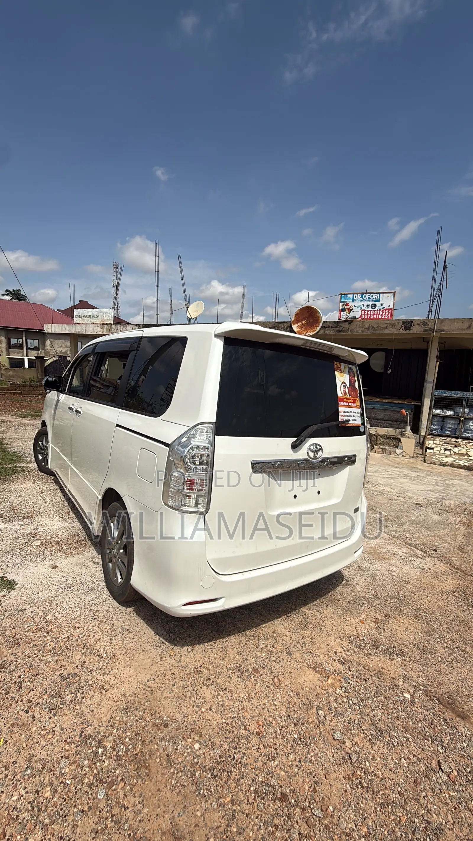 Toyota Voxy 2013 White