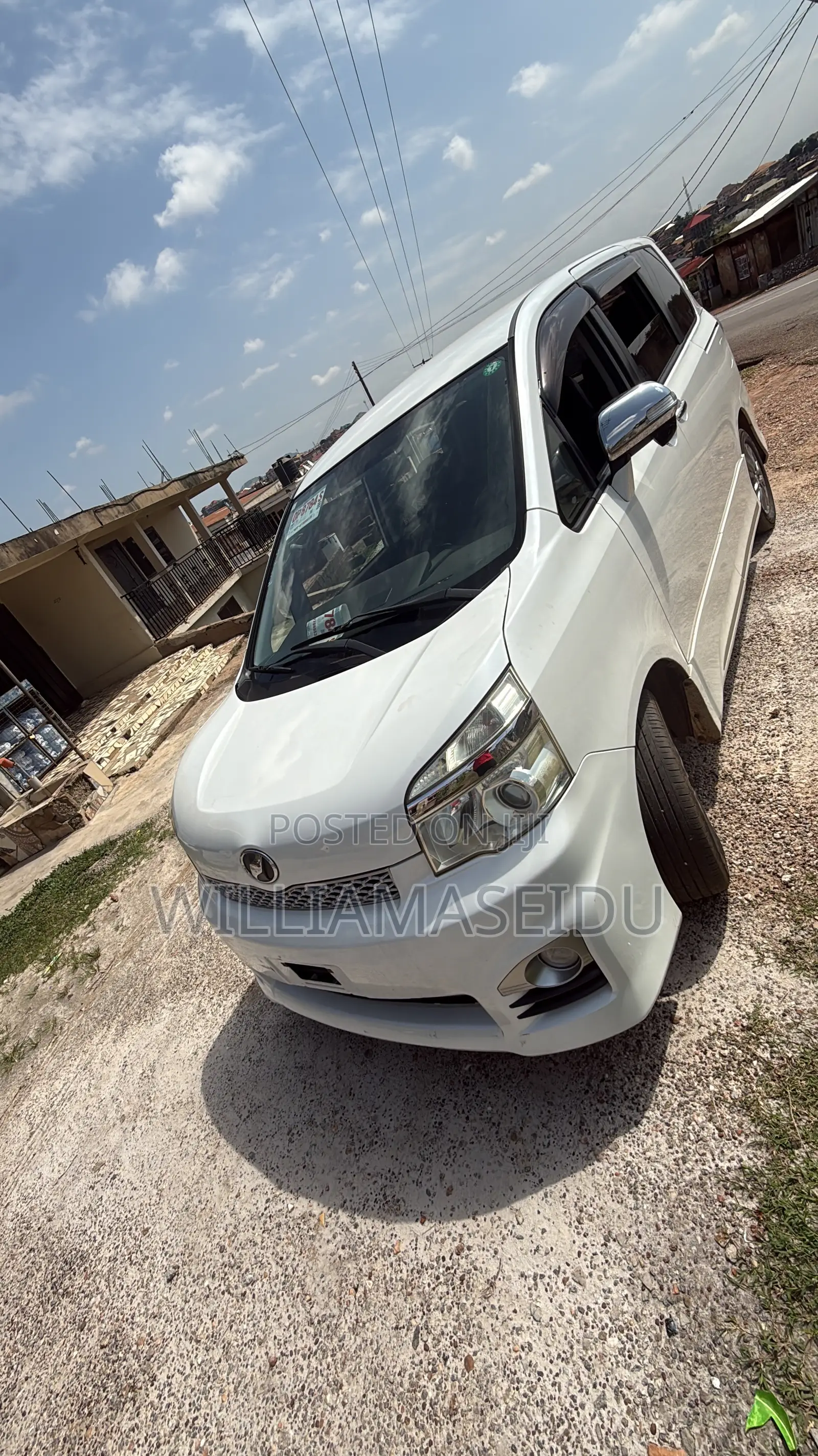 Toyota Voxy 2013 White