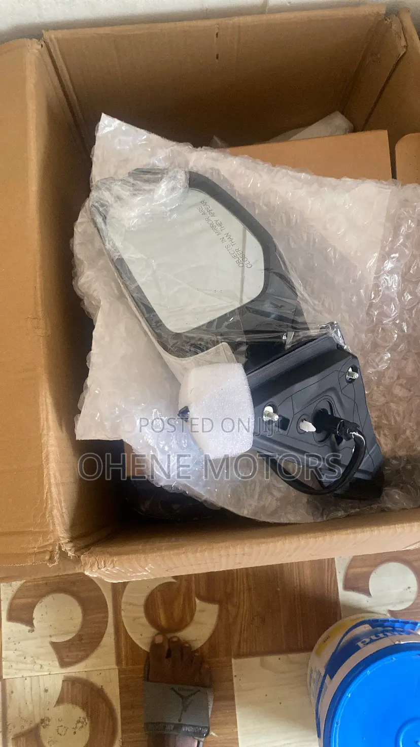 Honda Civic 2016-2017 Side Mirror White Right 1 Piece