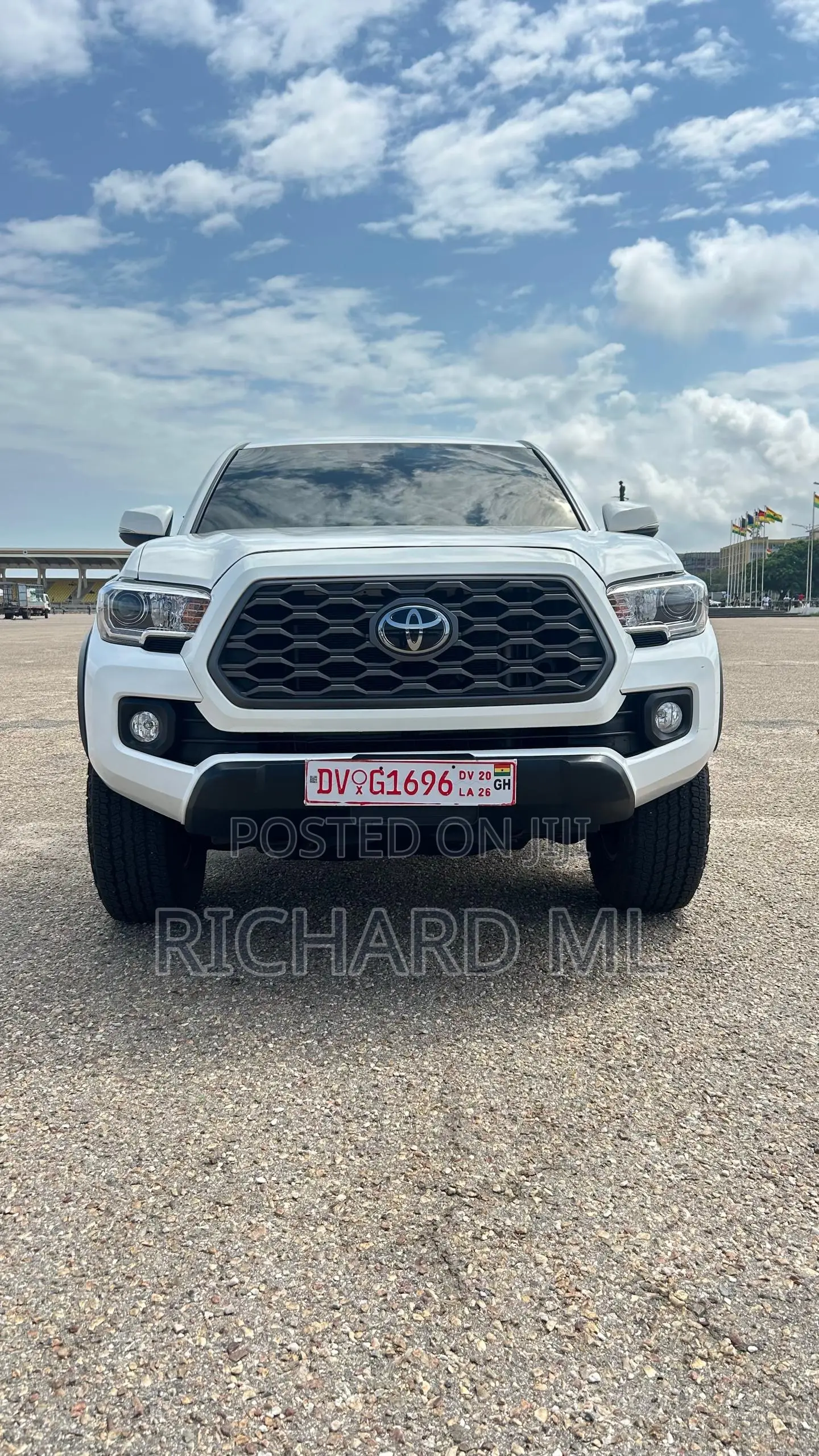 Toyota Tacoma SR5 2022 White